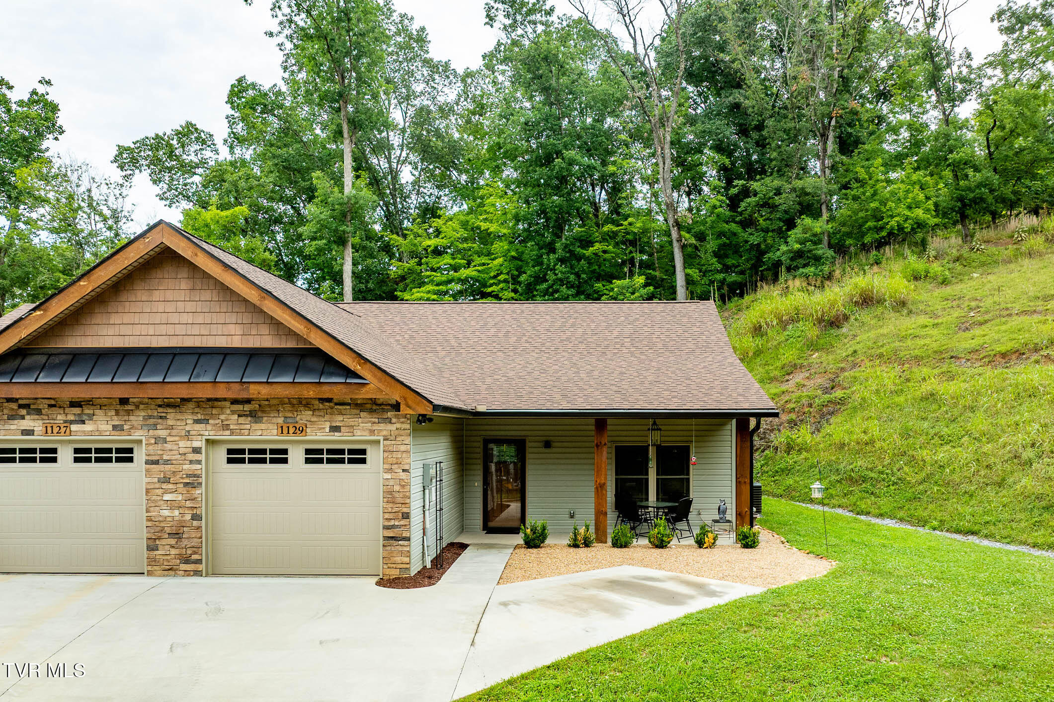 1129 Traders Walk