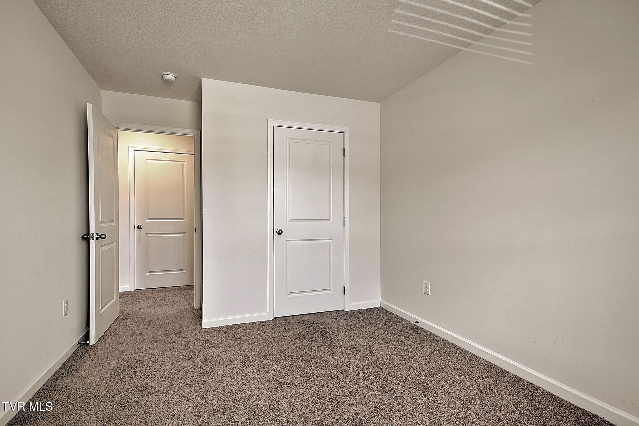 15 Garnet Court Property Photo 43