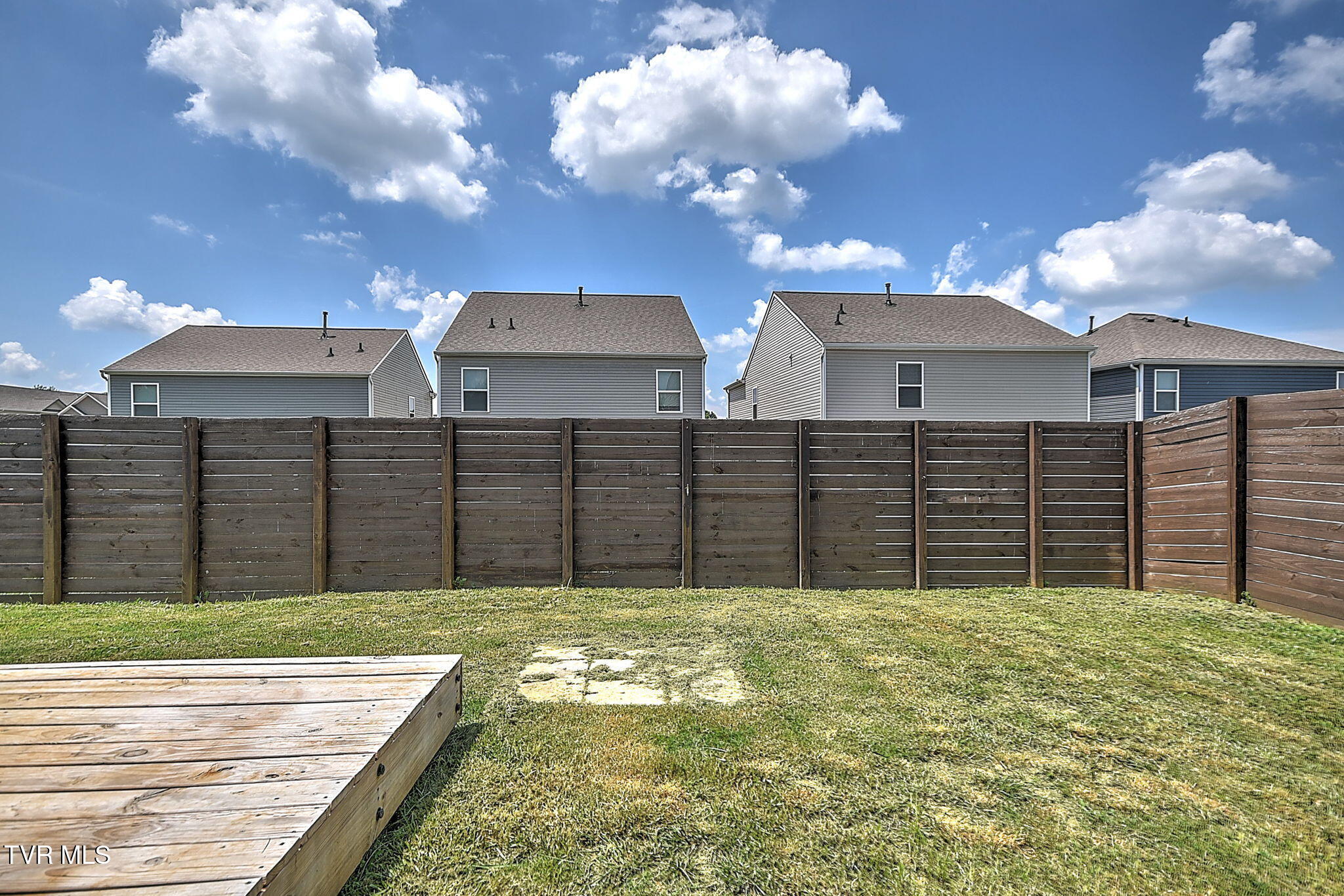 15 Garnet Court Property Photo 45
