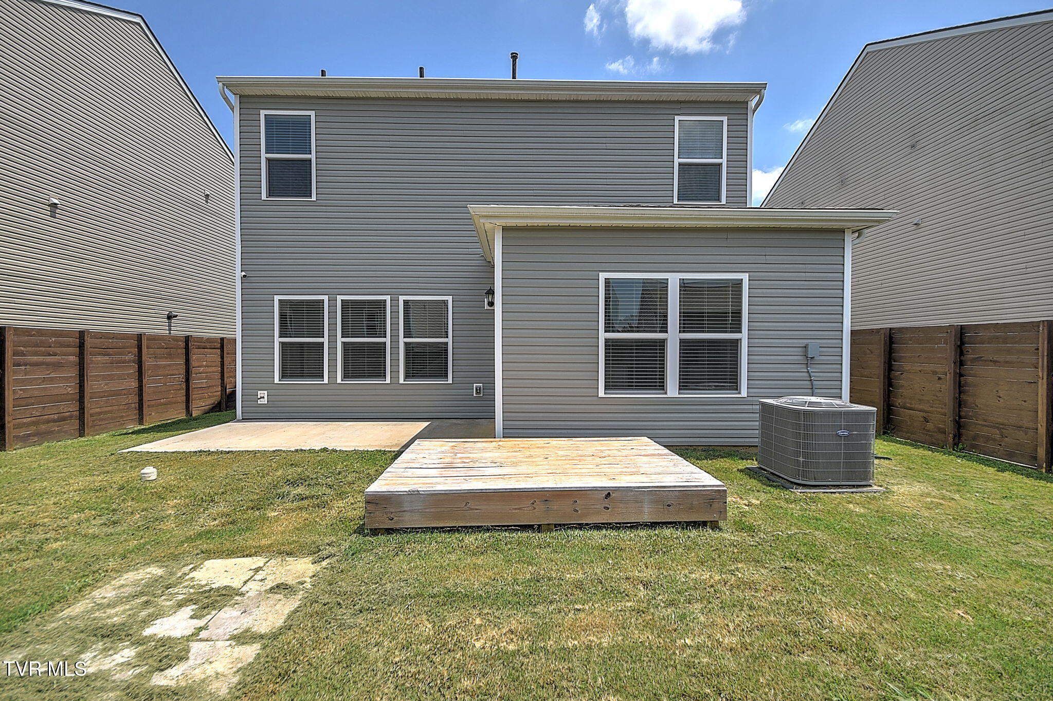 15 Garnet Court Property Photo 49