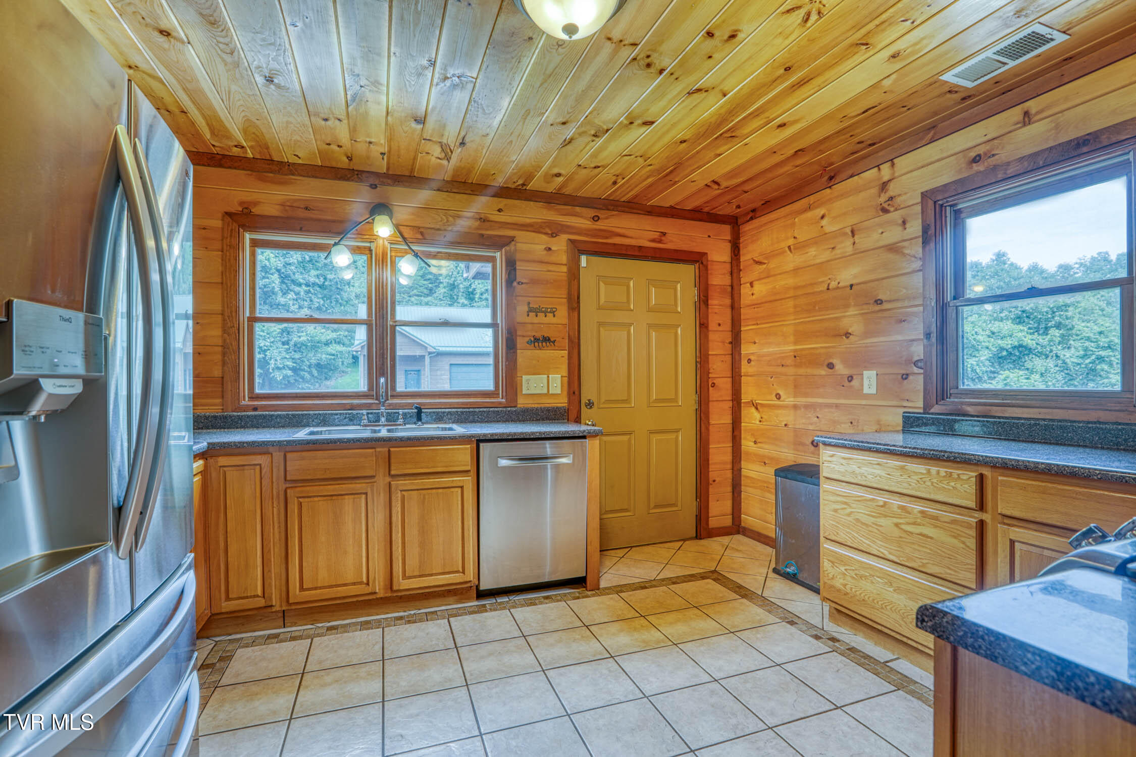 201 Early Branch Road Property Photo 8