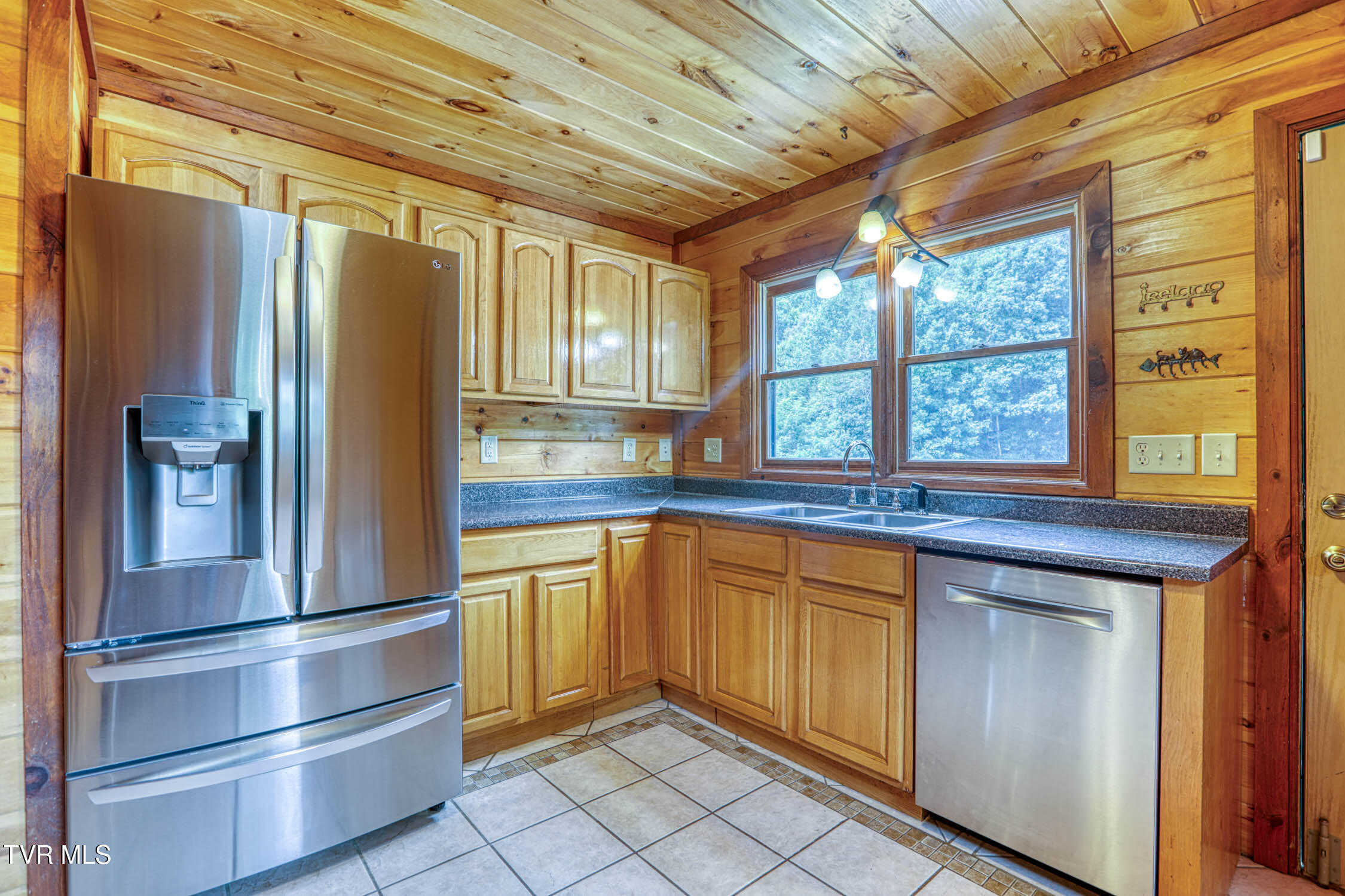 201 Early Branch Road Property Photo 9