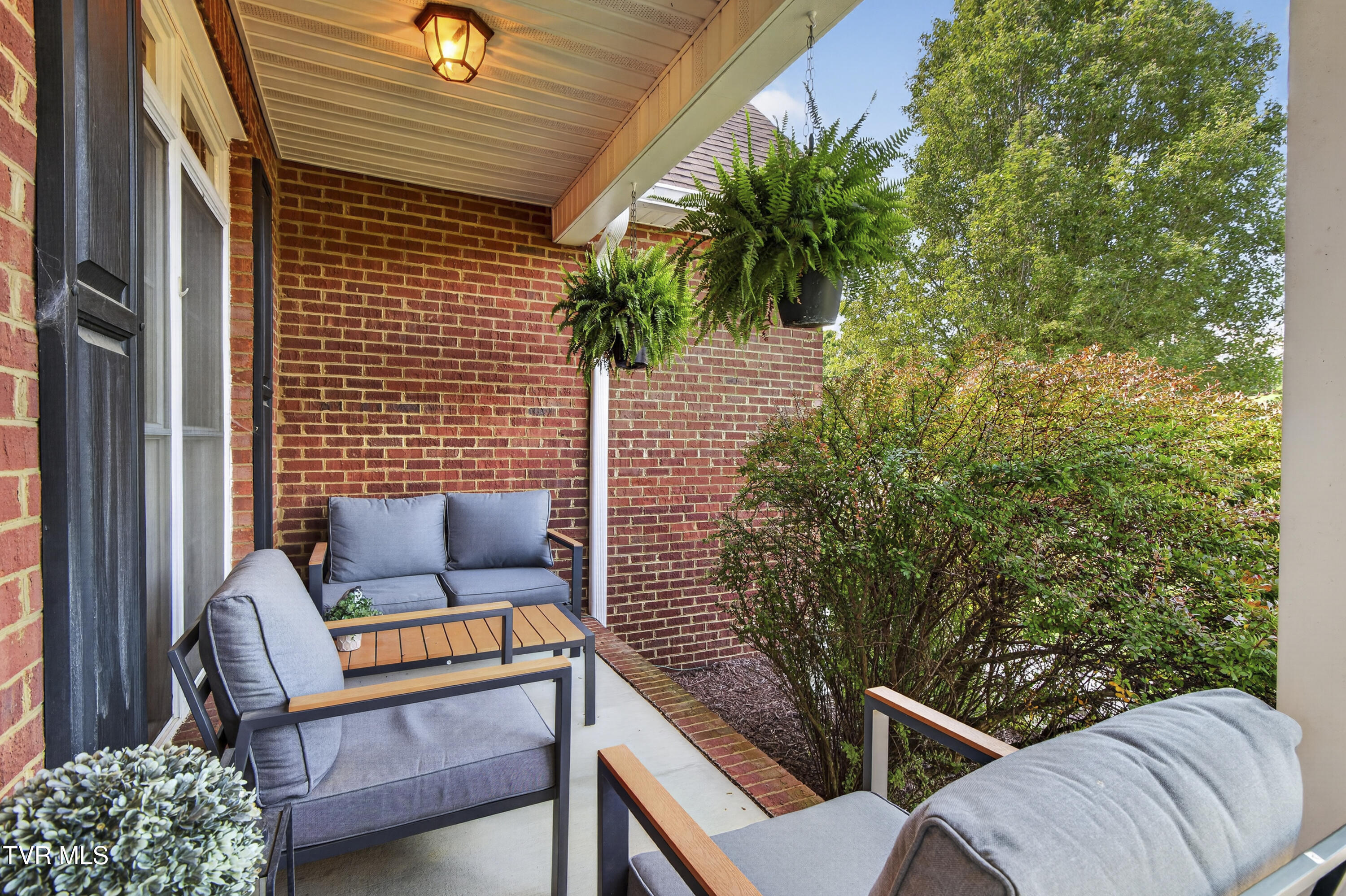22979 Lone Eagle Drive Property Photo 6