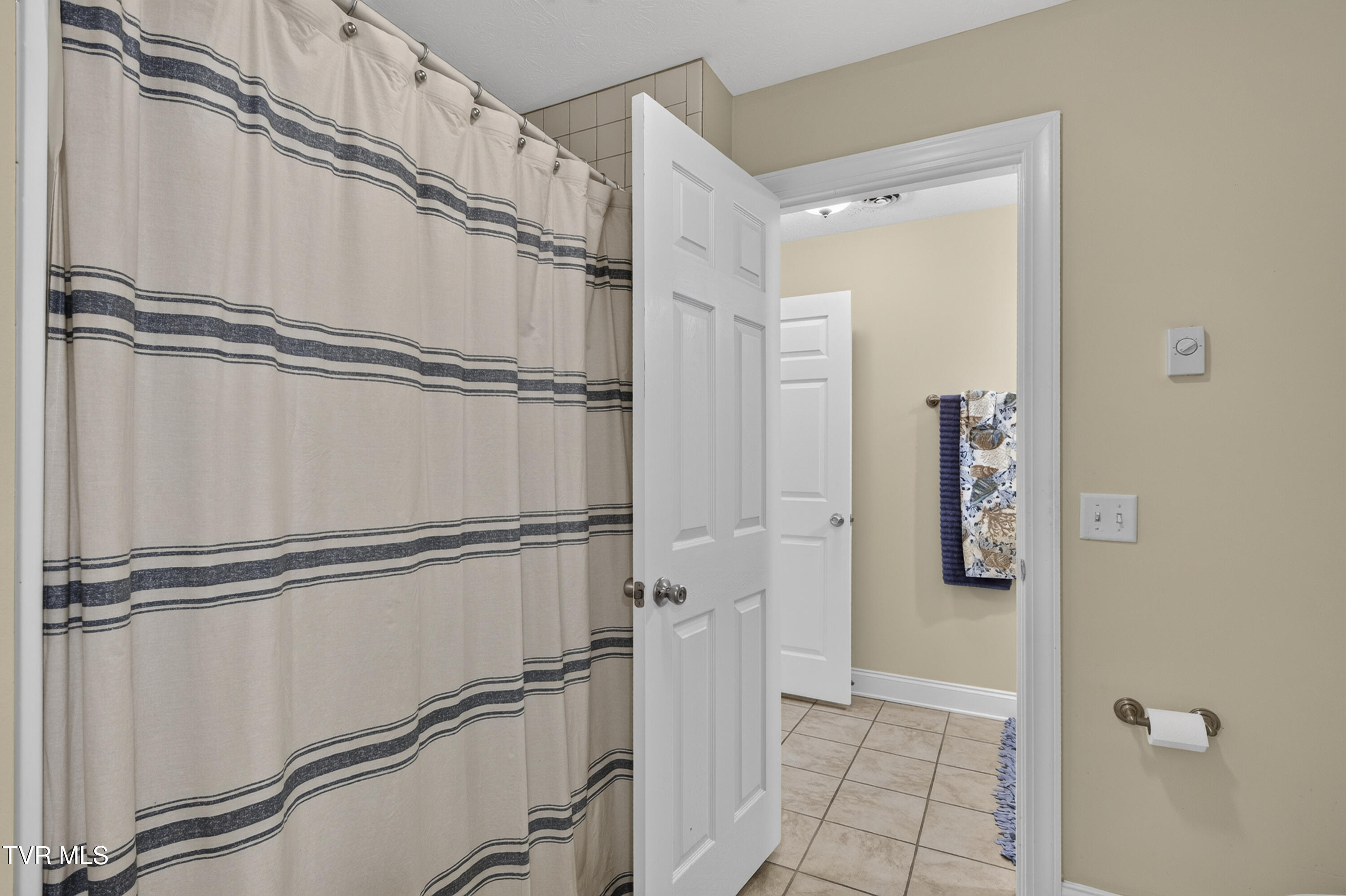 22979 Lone Eagle Drive Property Photo 50