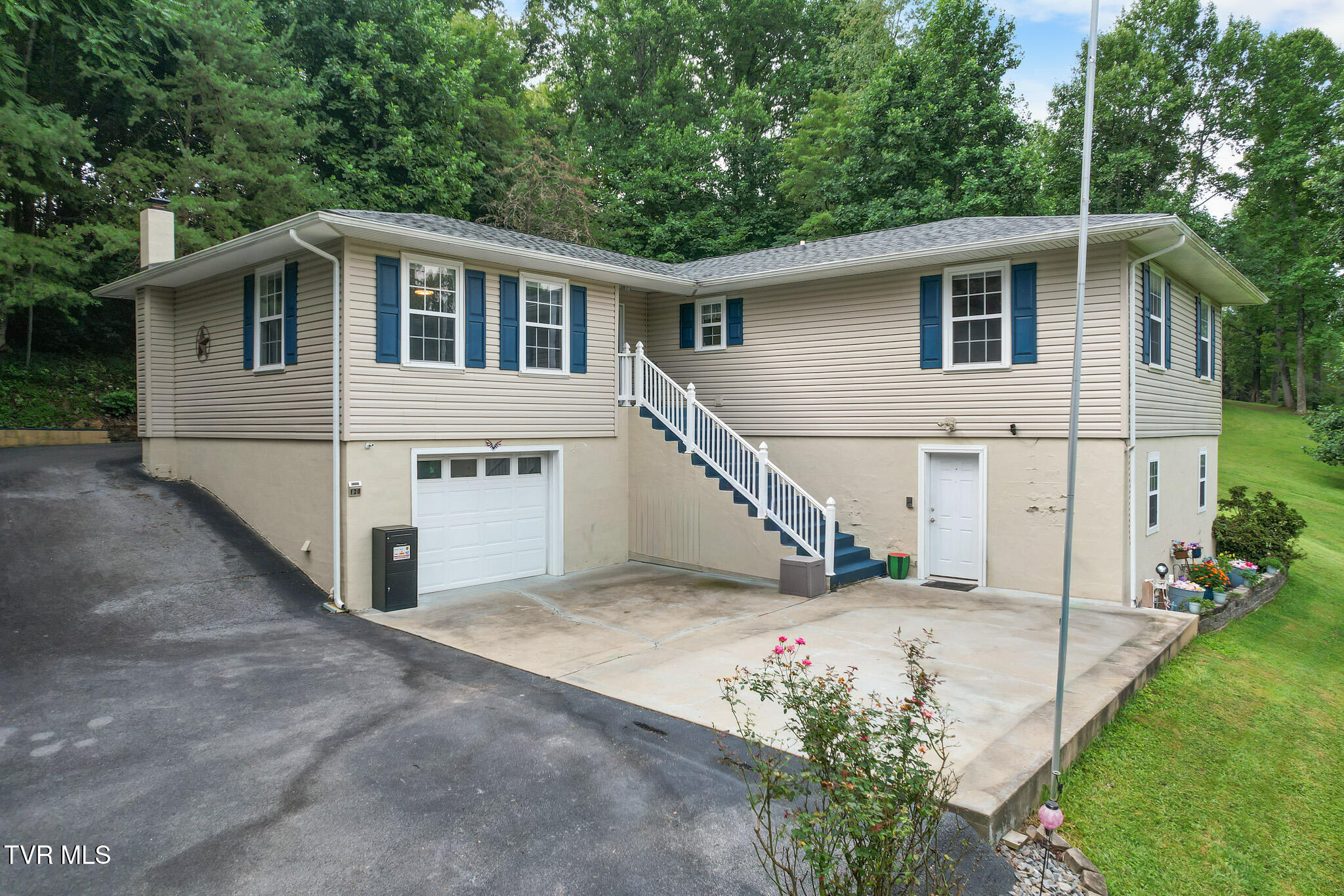 120 Elizabeth Ann Circle Property Photo 10