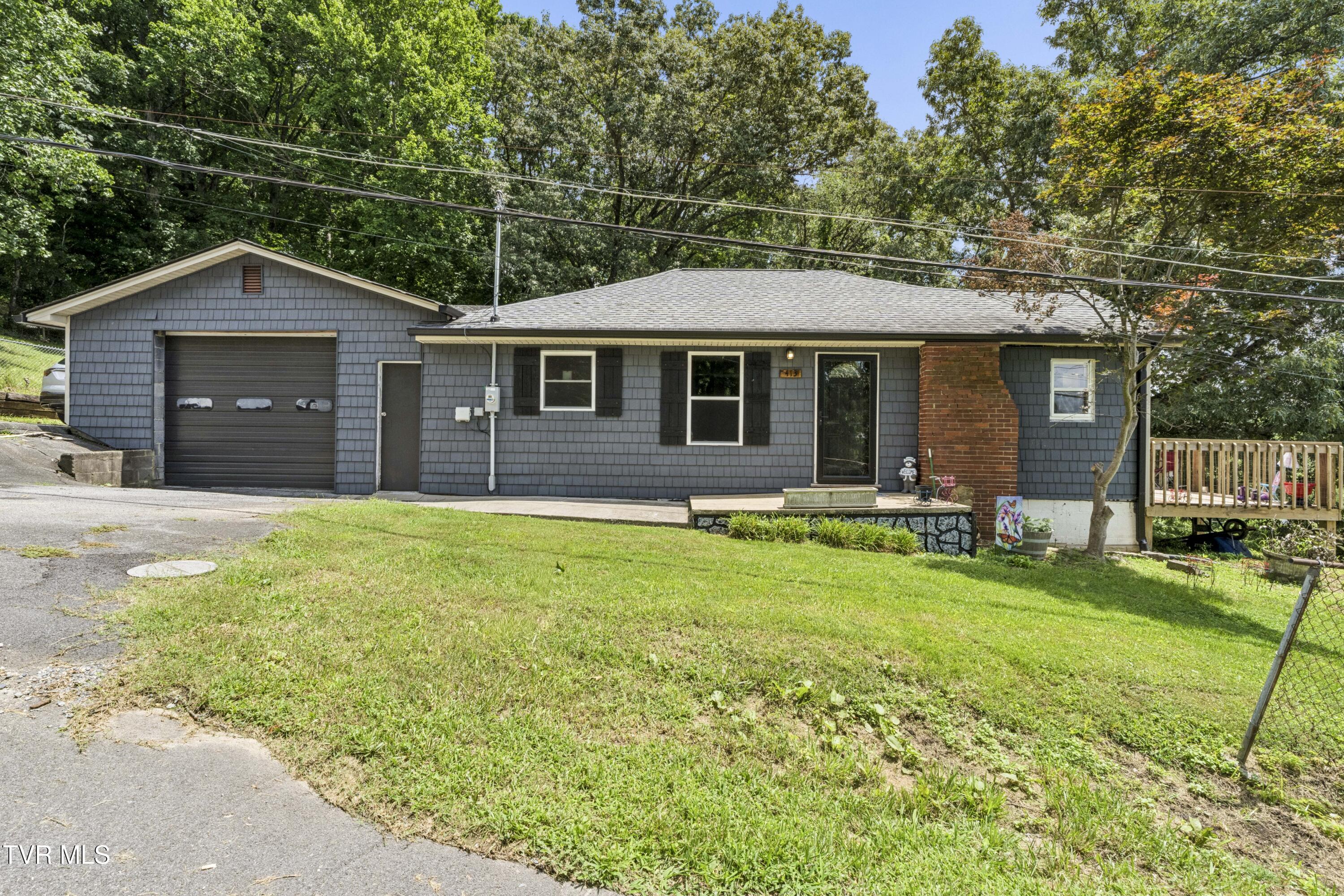413 Northcott Drive Property Photo 1