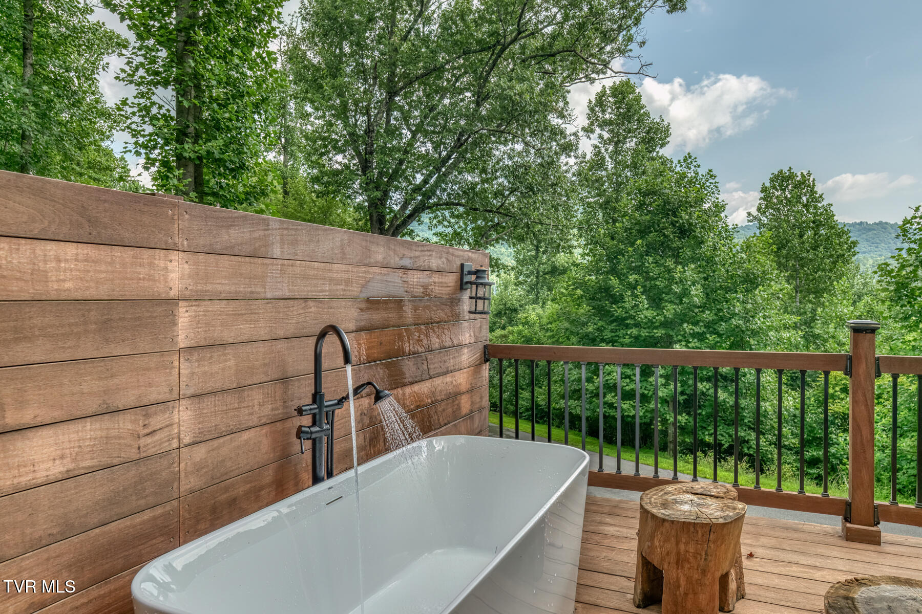 154 Highway 143 Property Photo 5