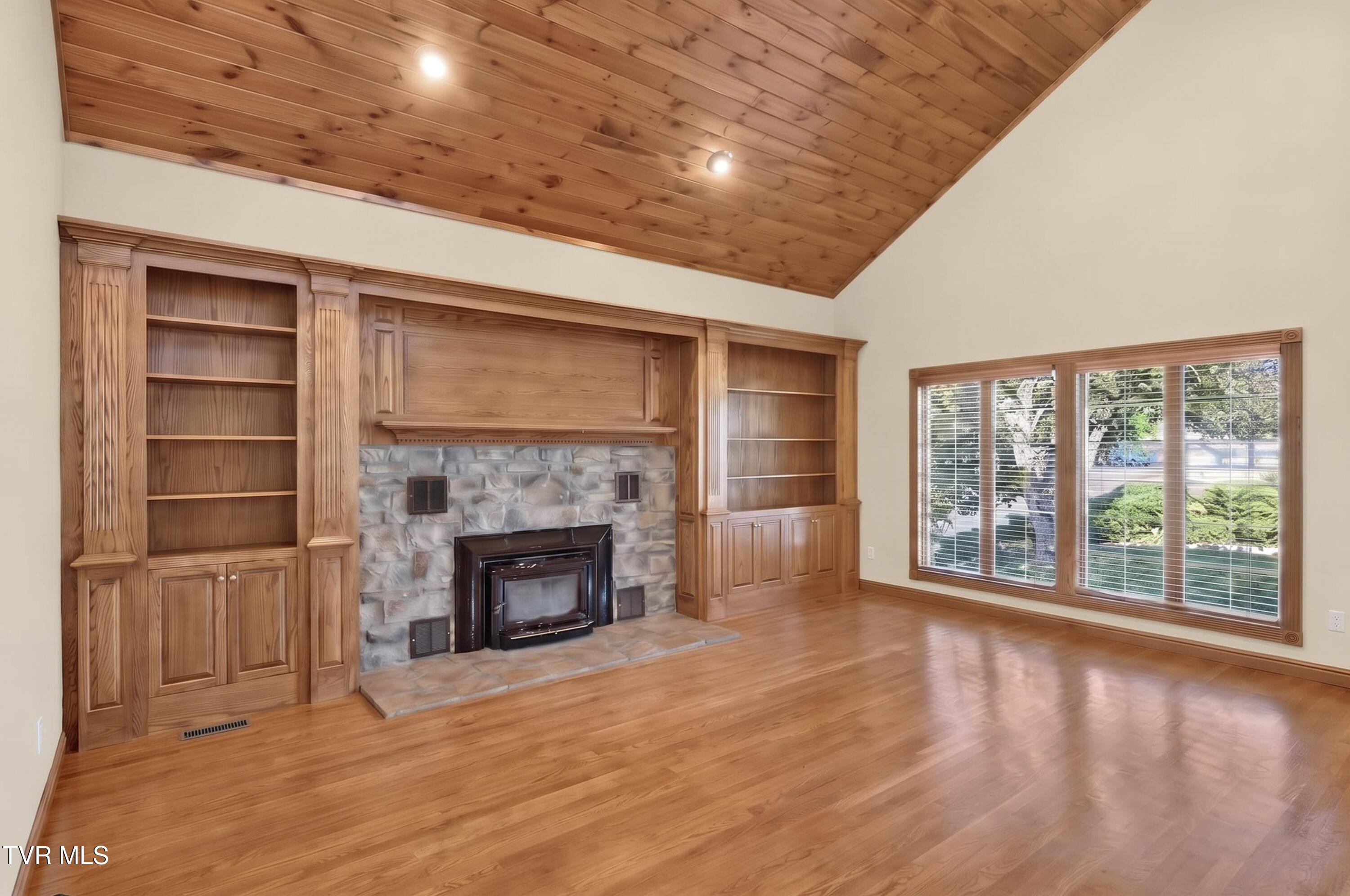 21580 Moonlight Bay Road Property Photo 15