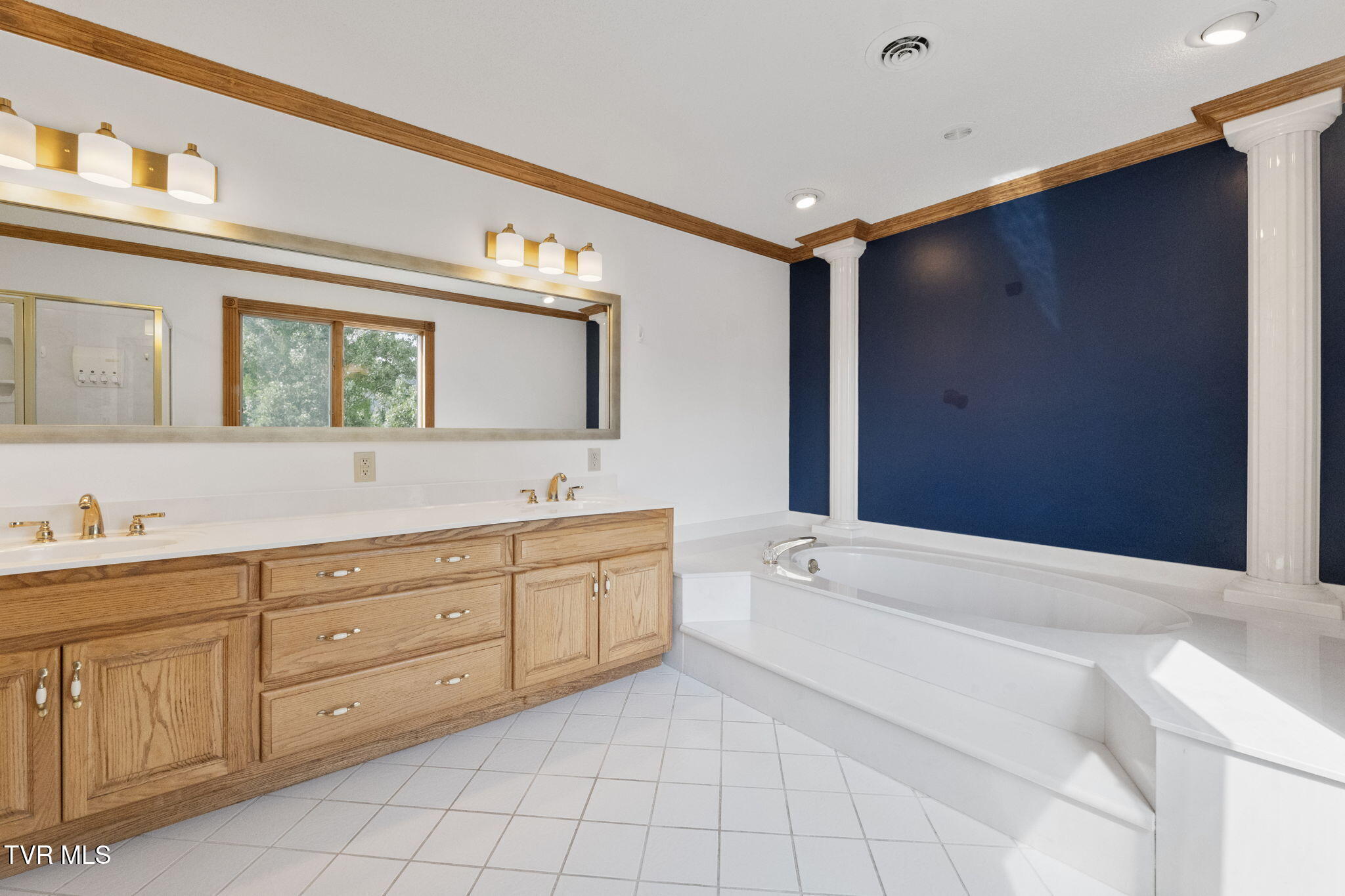 21580 Moonlight Bay Road Property Photo 54
