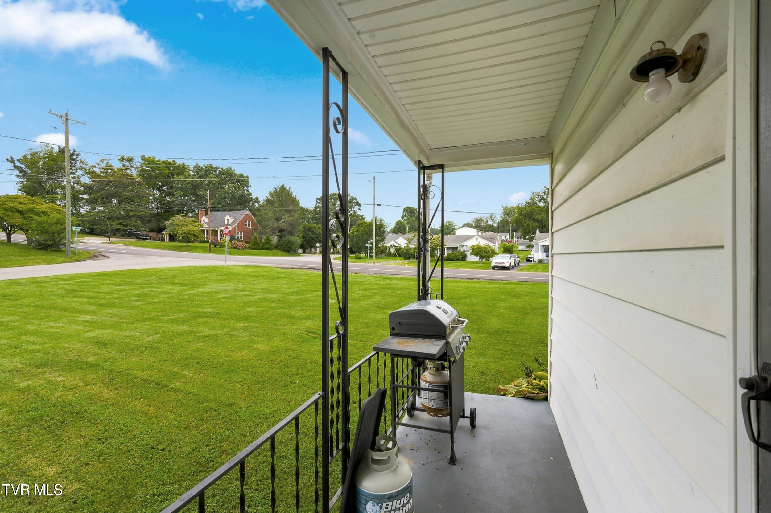 246 Randolph Street Property Photo 6