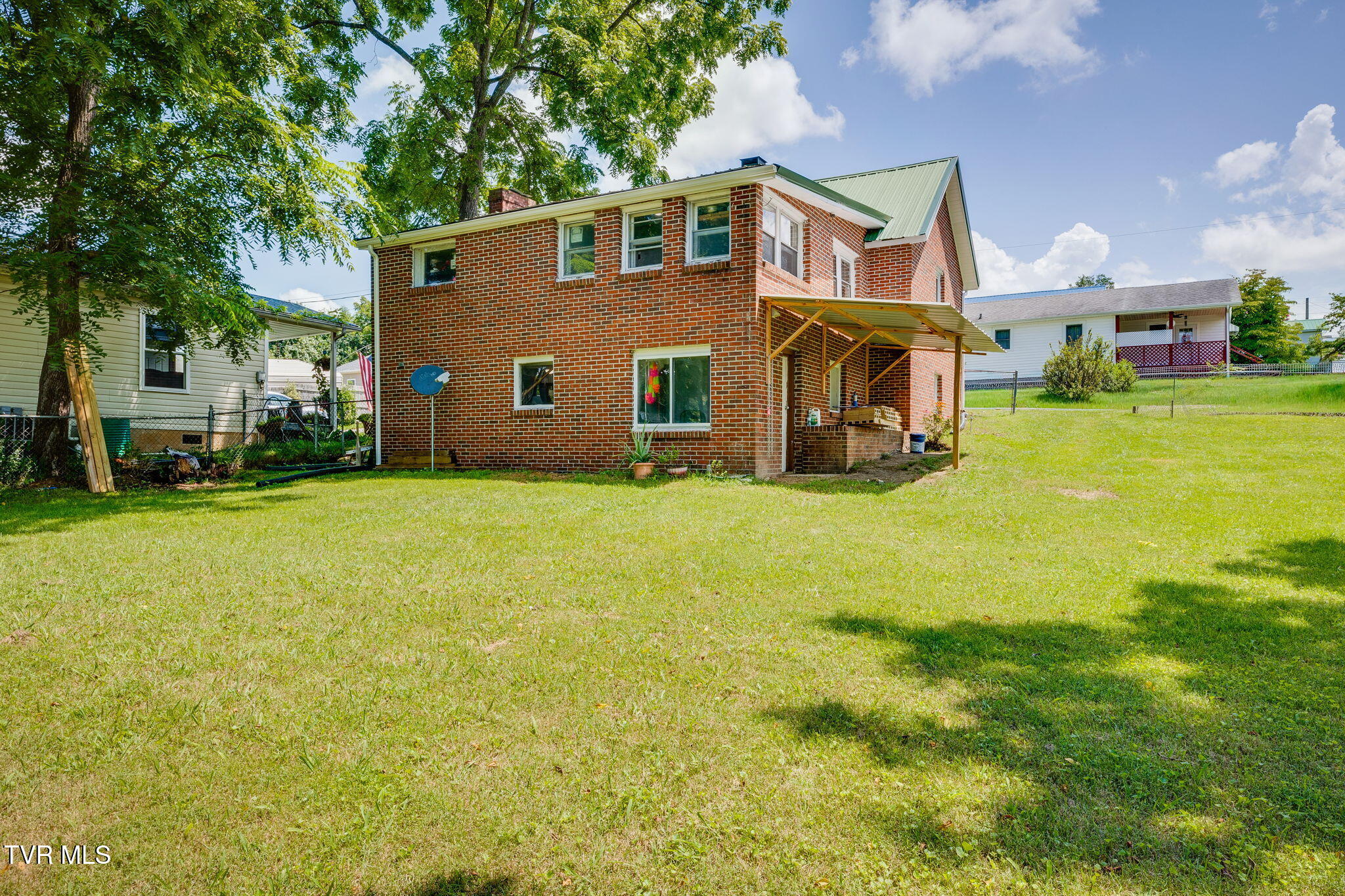 1604 Saint John Street Property Photo 6