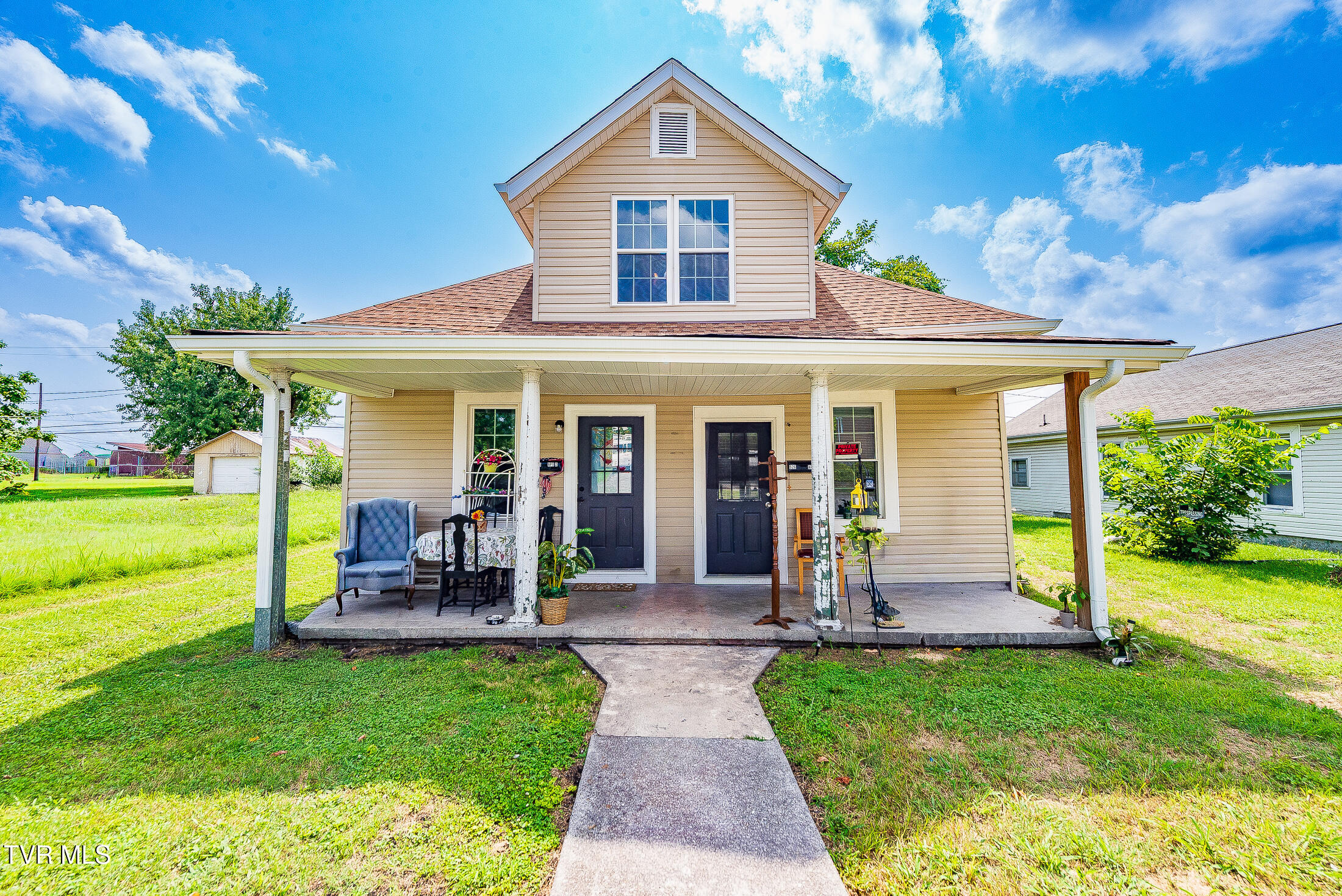 526 Dale Street Property Photo 1