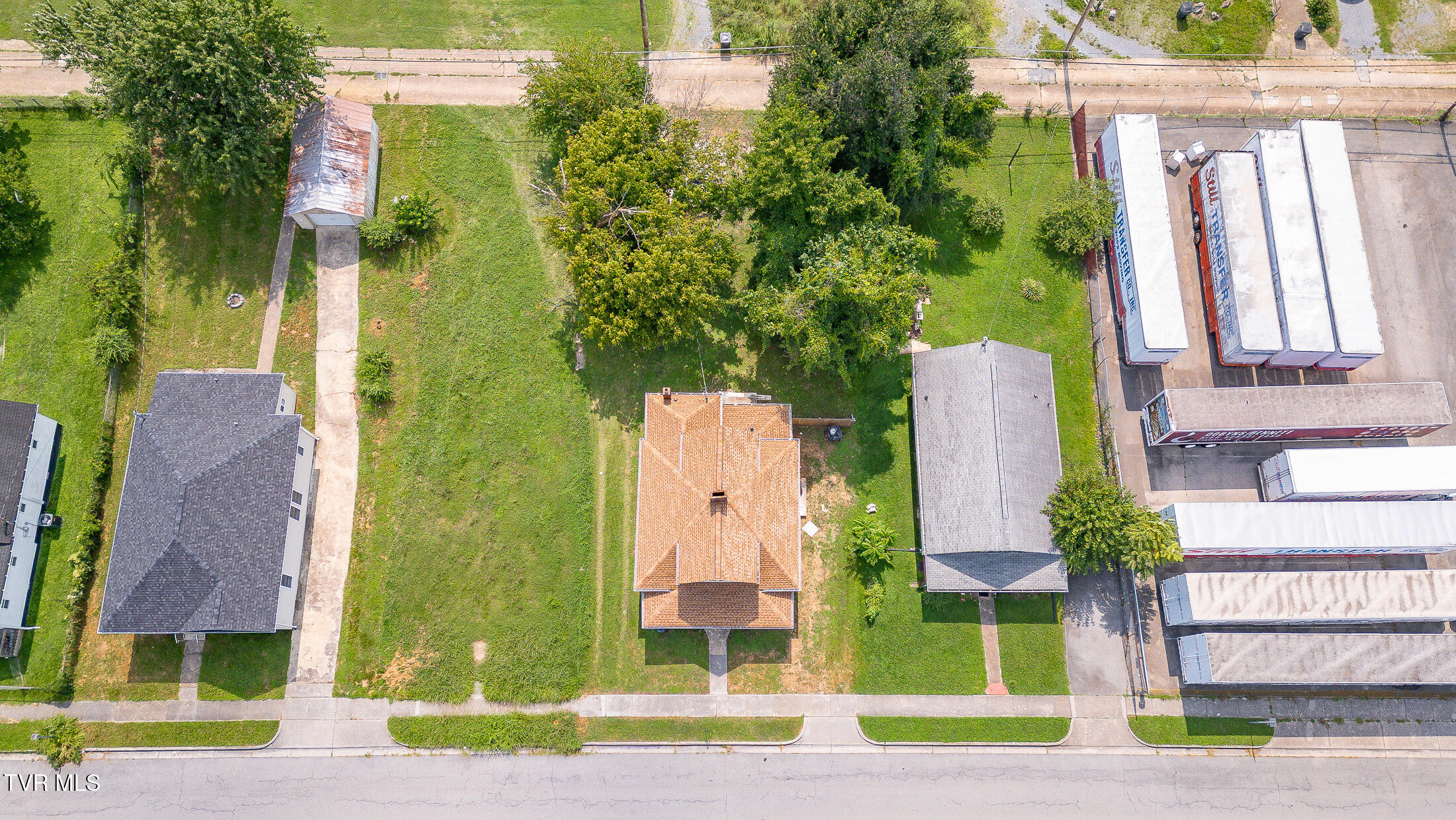 526 Dale Street Property Photo 2