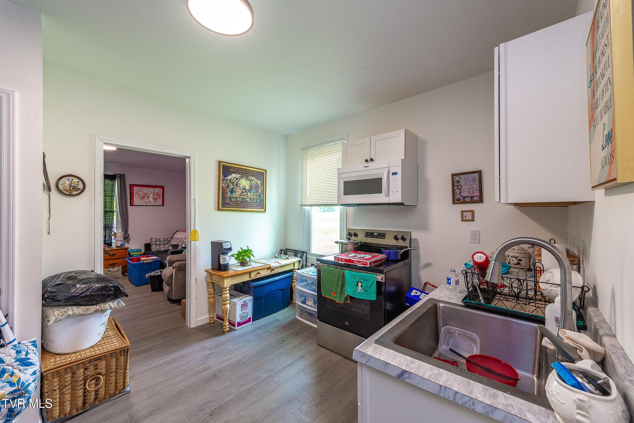 526 Dale Street Property Photo 5