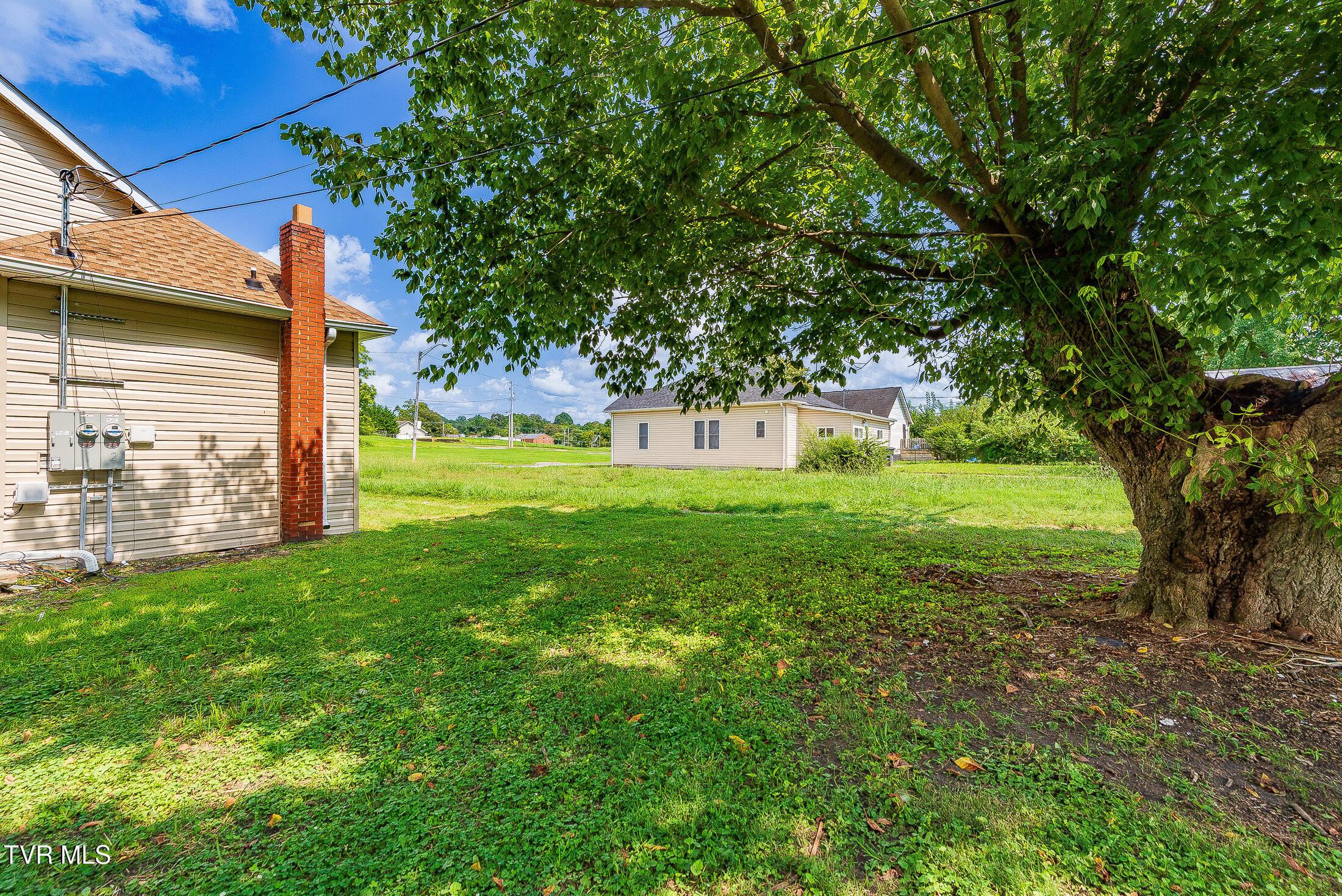 526 Dale Street Property Photo 12