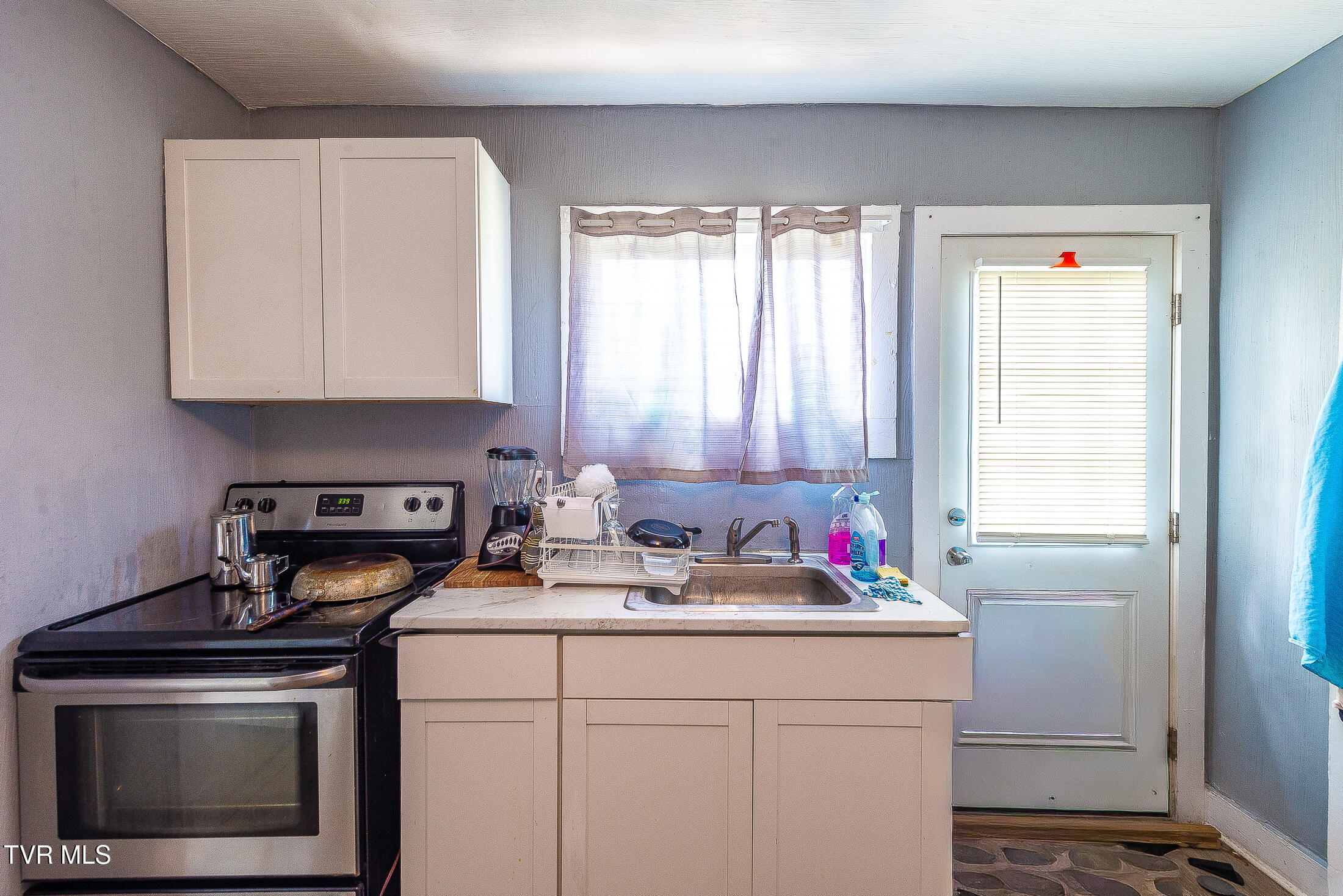 526 Dale Street Property Photo 15