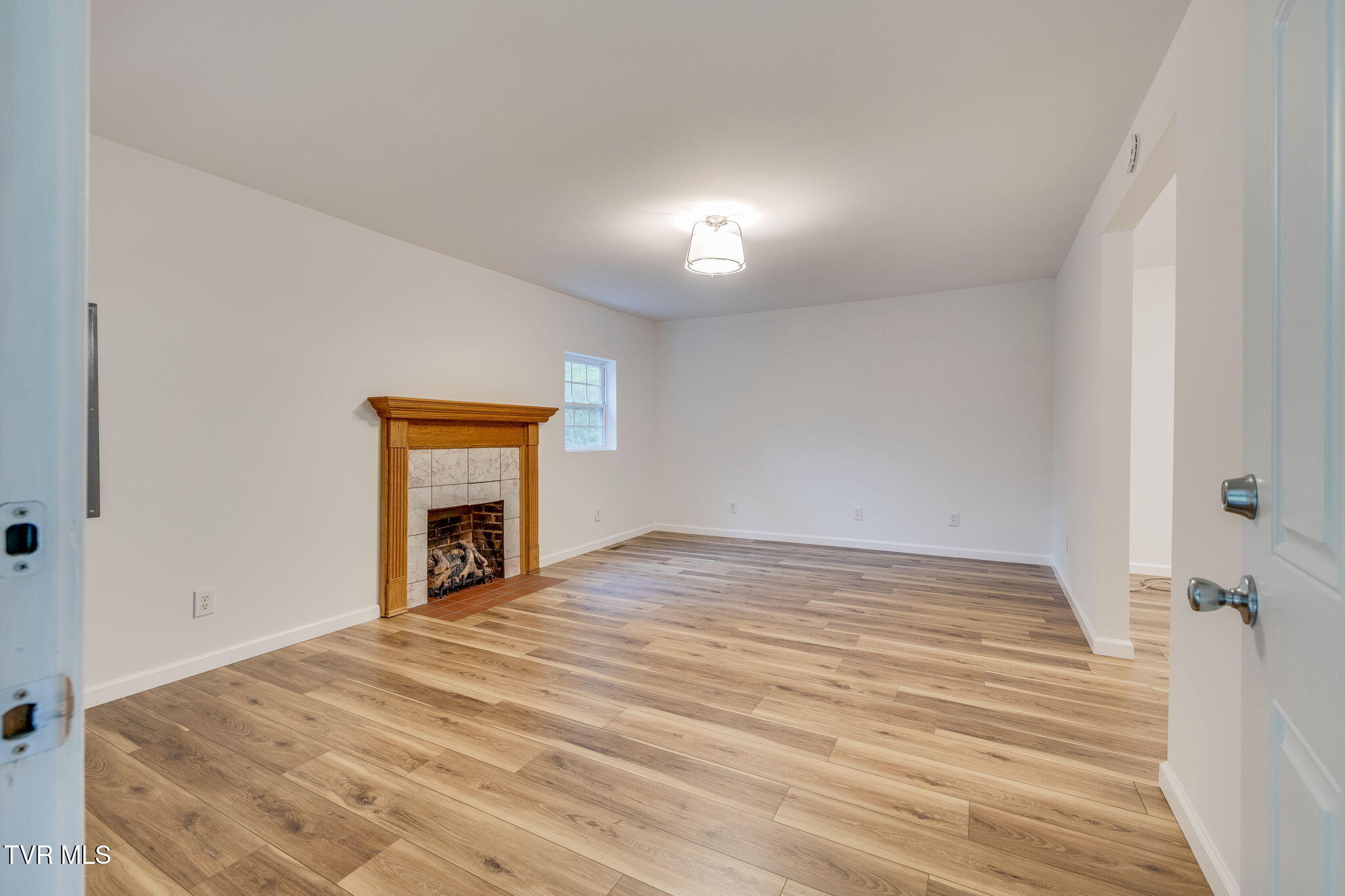 1300 Saratoga Road Property Photo 5