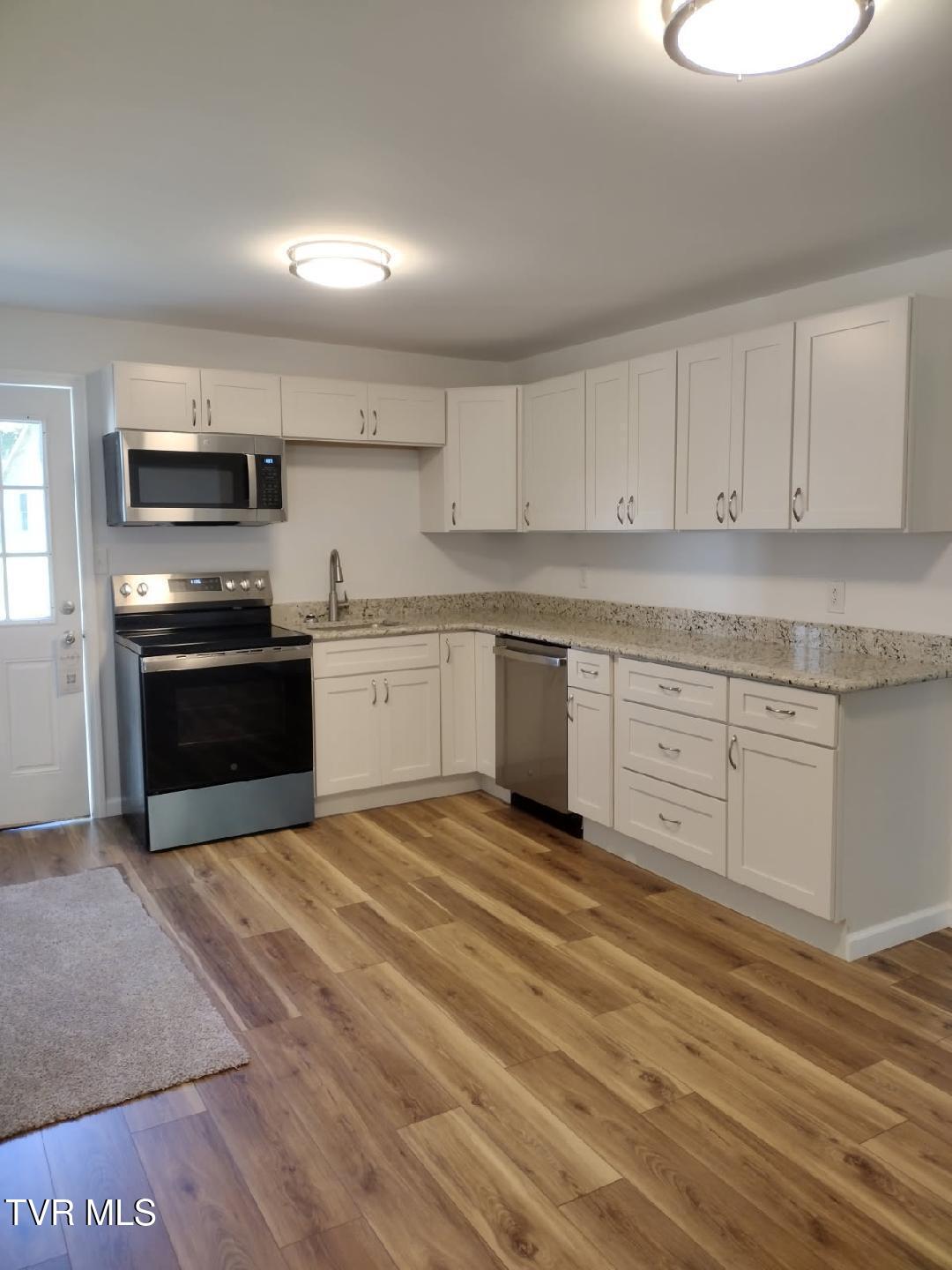 1300 Saratoga Road Property Photo 8