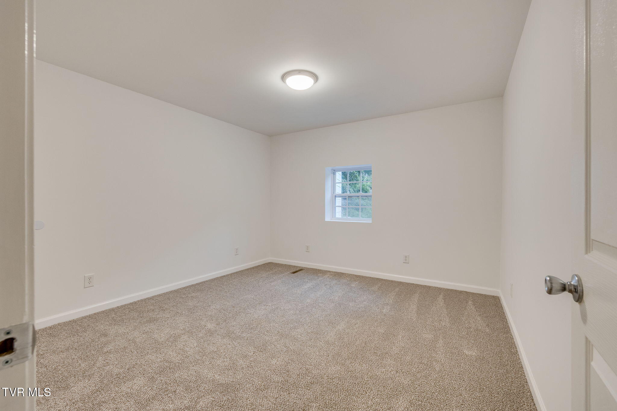 1300 Saratoga Road Property Photo 18