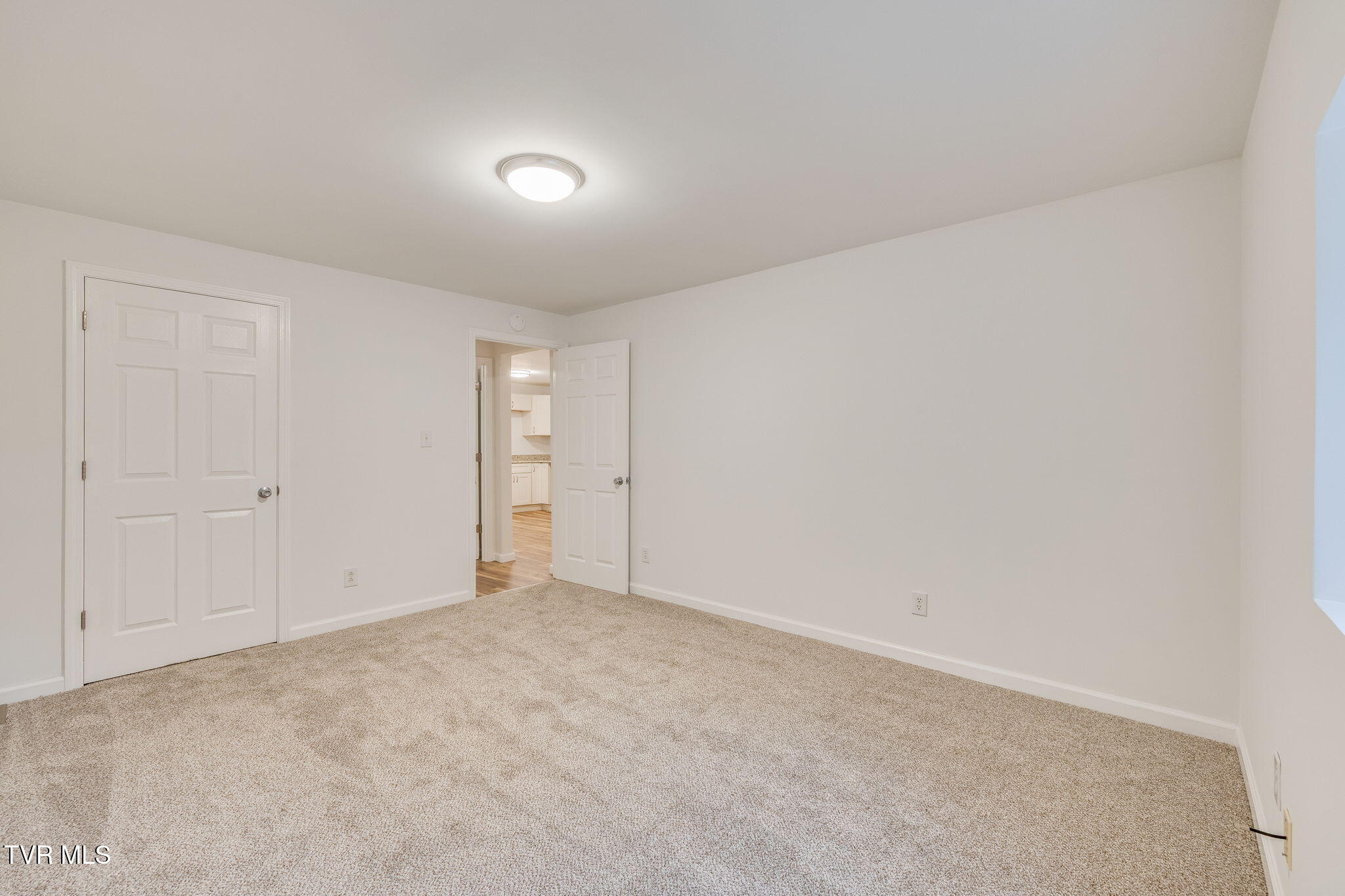 1300 Saratoga Road Property Photo 19