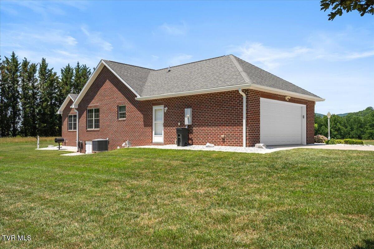 898 Bear Trail Property Photo 20