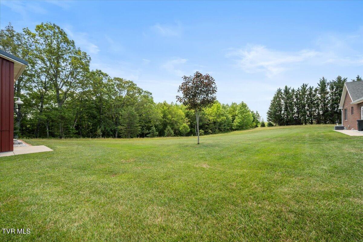 898 Bear Trail Property Photo 27
