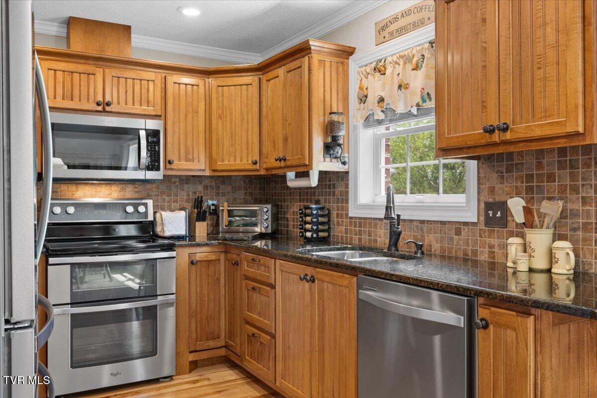 898 Bear Trail Property Photo 37