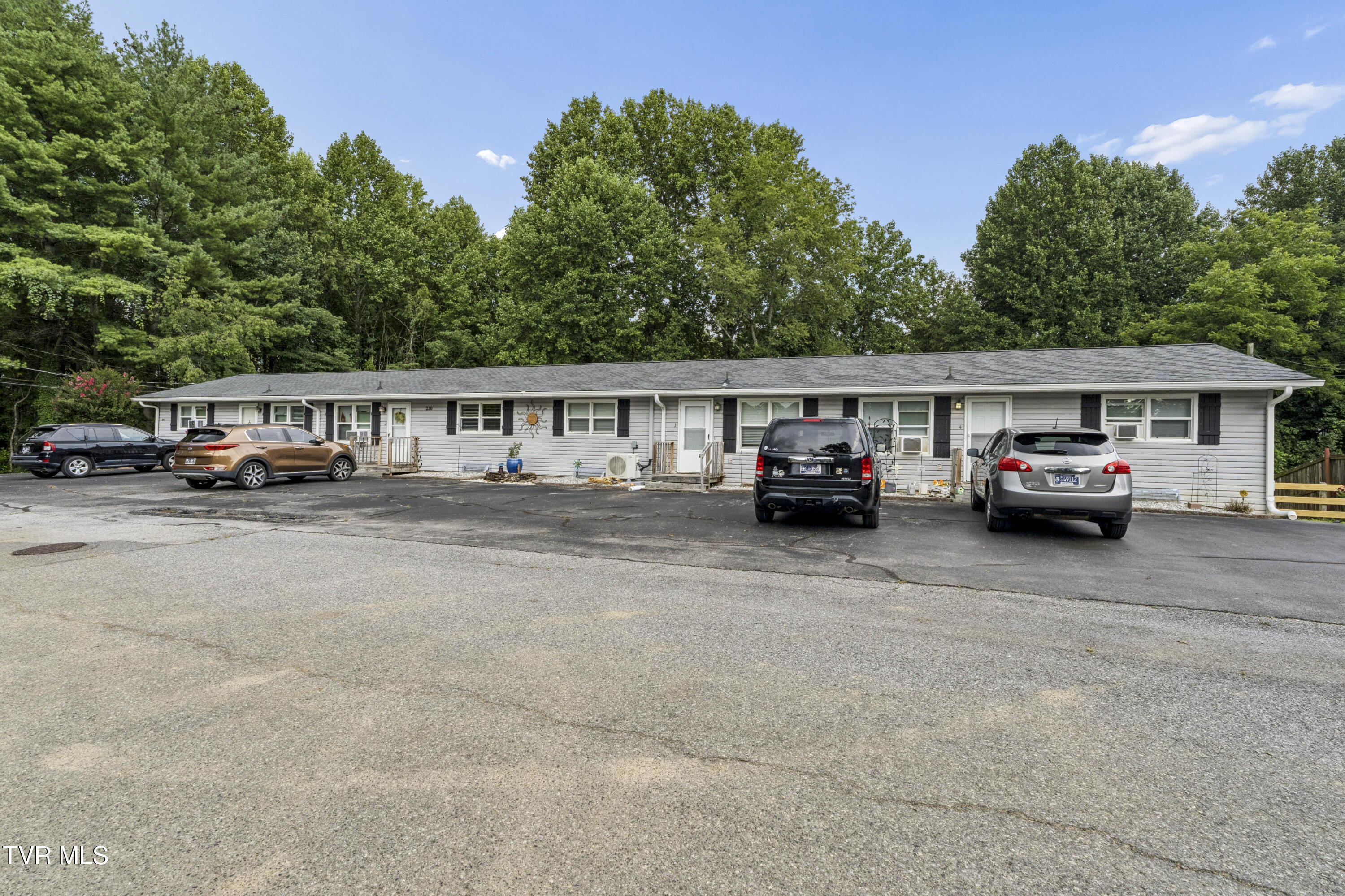 210 Longview Avenue Property Photo 1