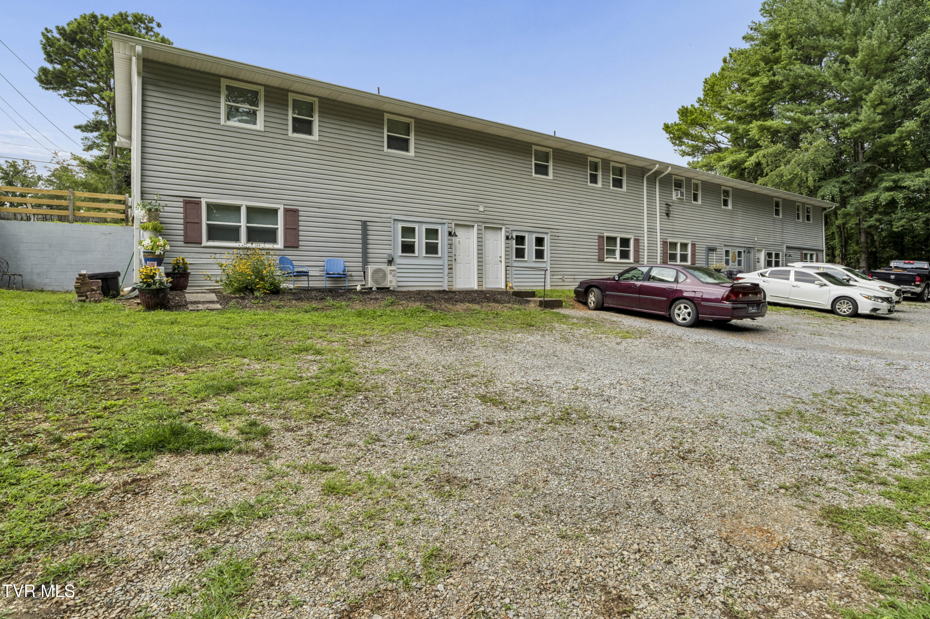 210 Longview Avenue Property Photo 6
