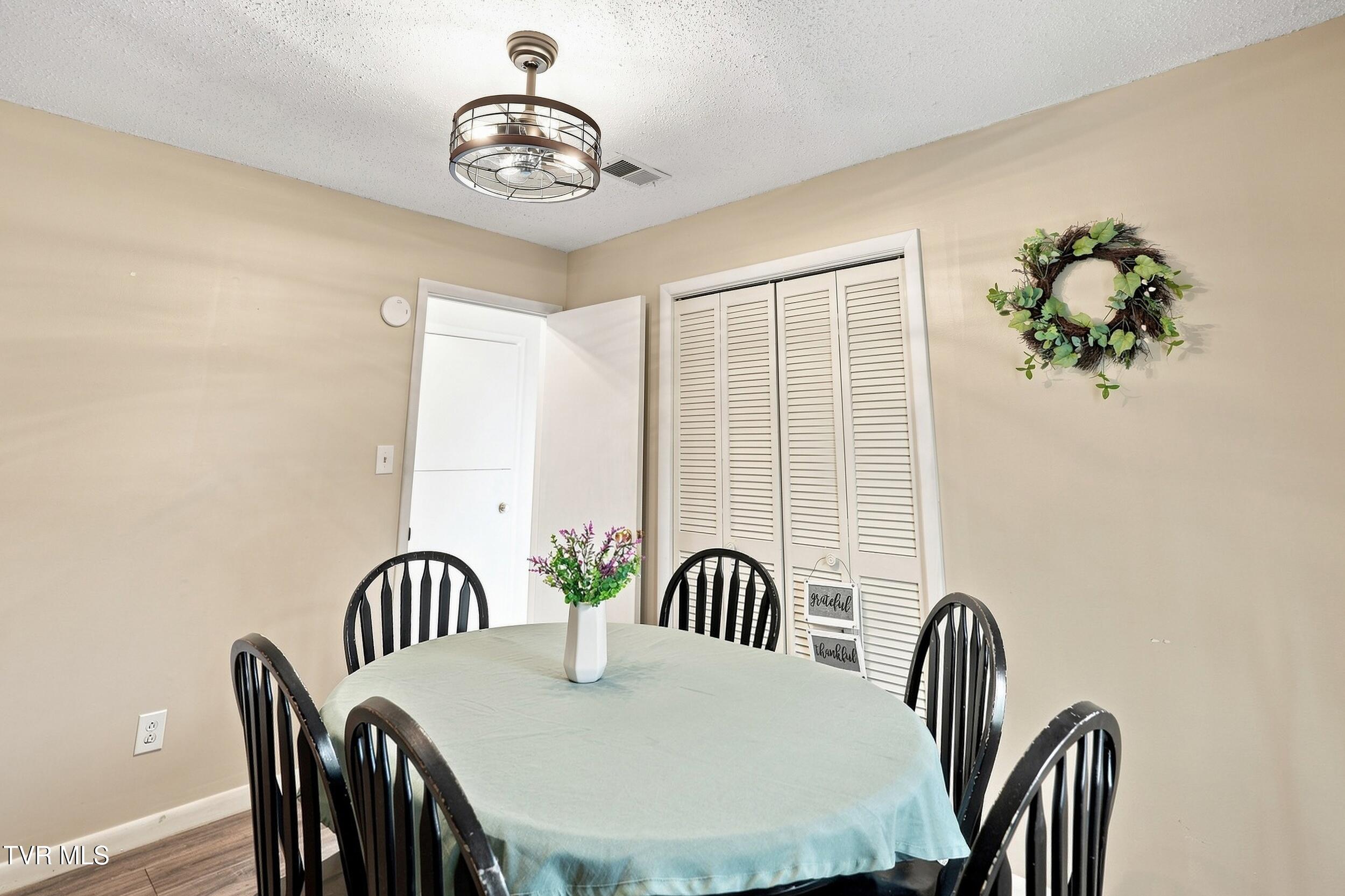 22197 Green Village Drive Property Photo 14