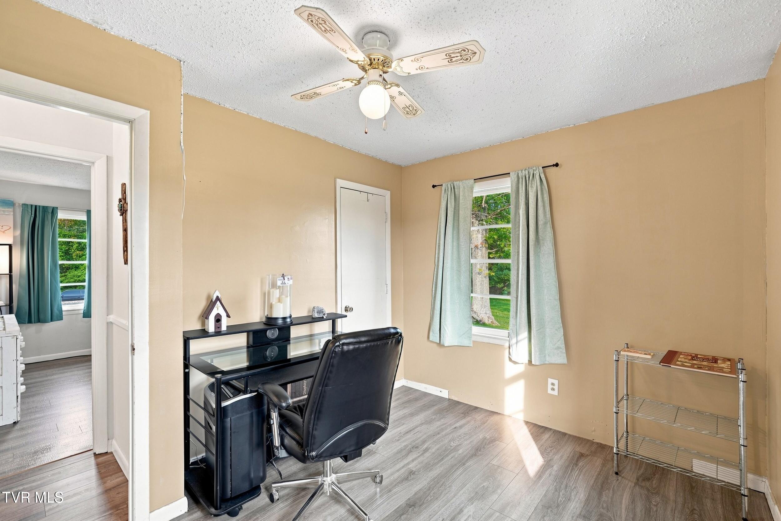 22197 Green Village Drive Property Photo 19