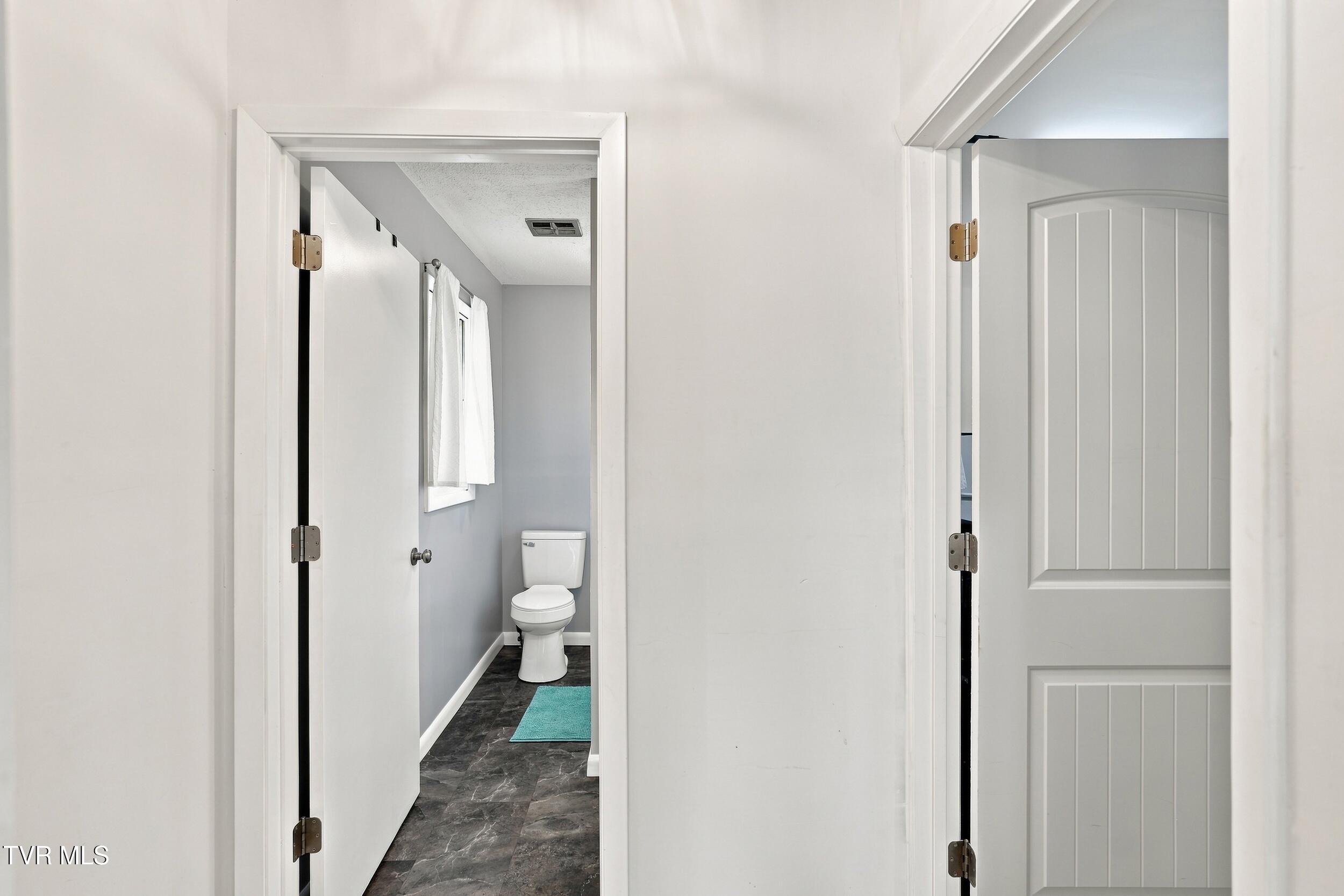 22197 Green Village Drive Property Photo 23
