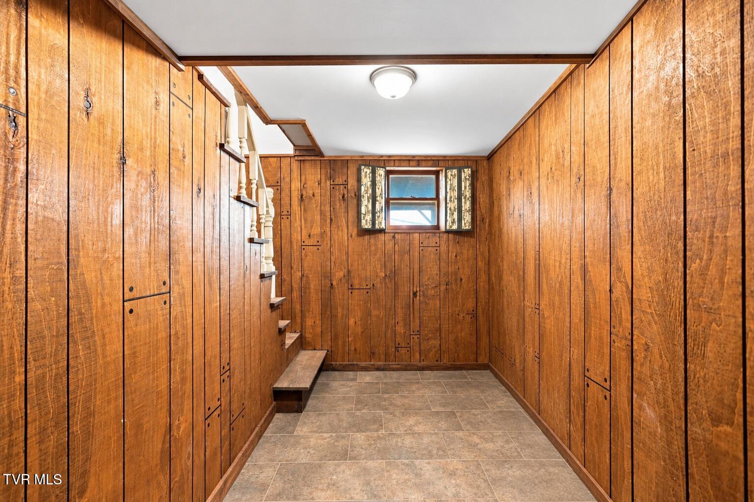 22197 Green Village Drive Property Photo 29