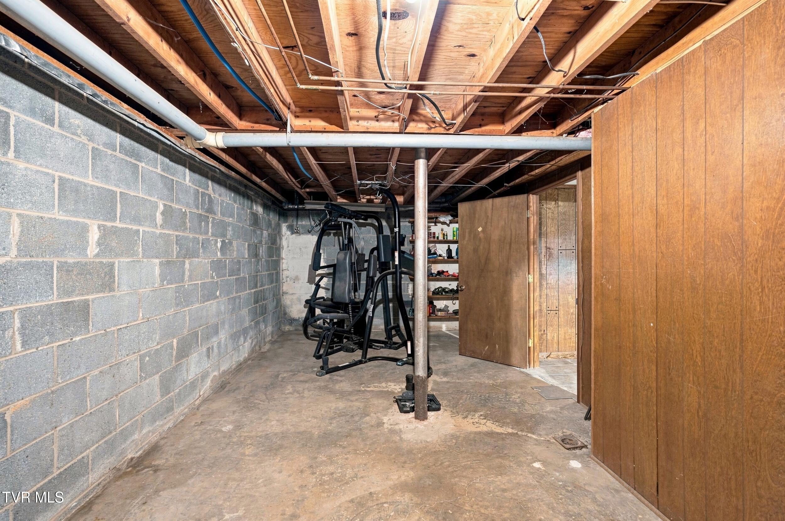 22197 Green Village Drive Property Photo 31