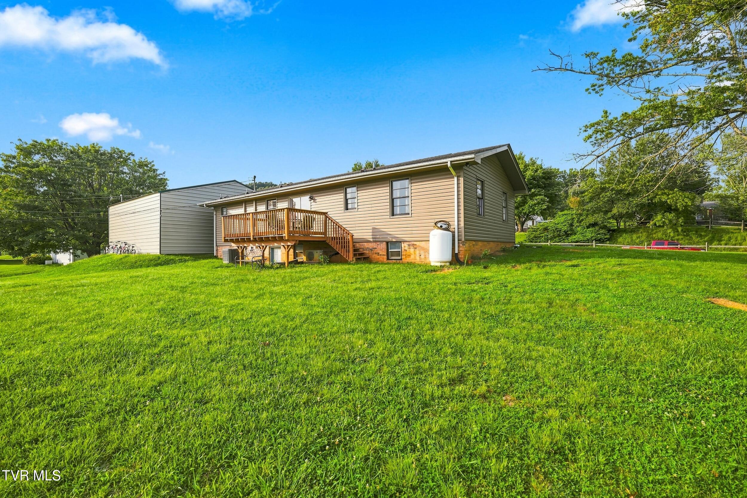 22197 Green Village Drive Property Photo 34