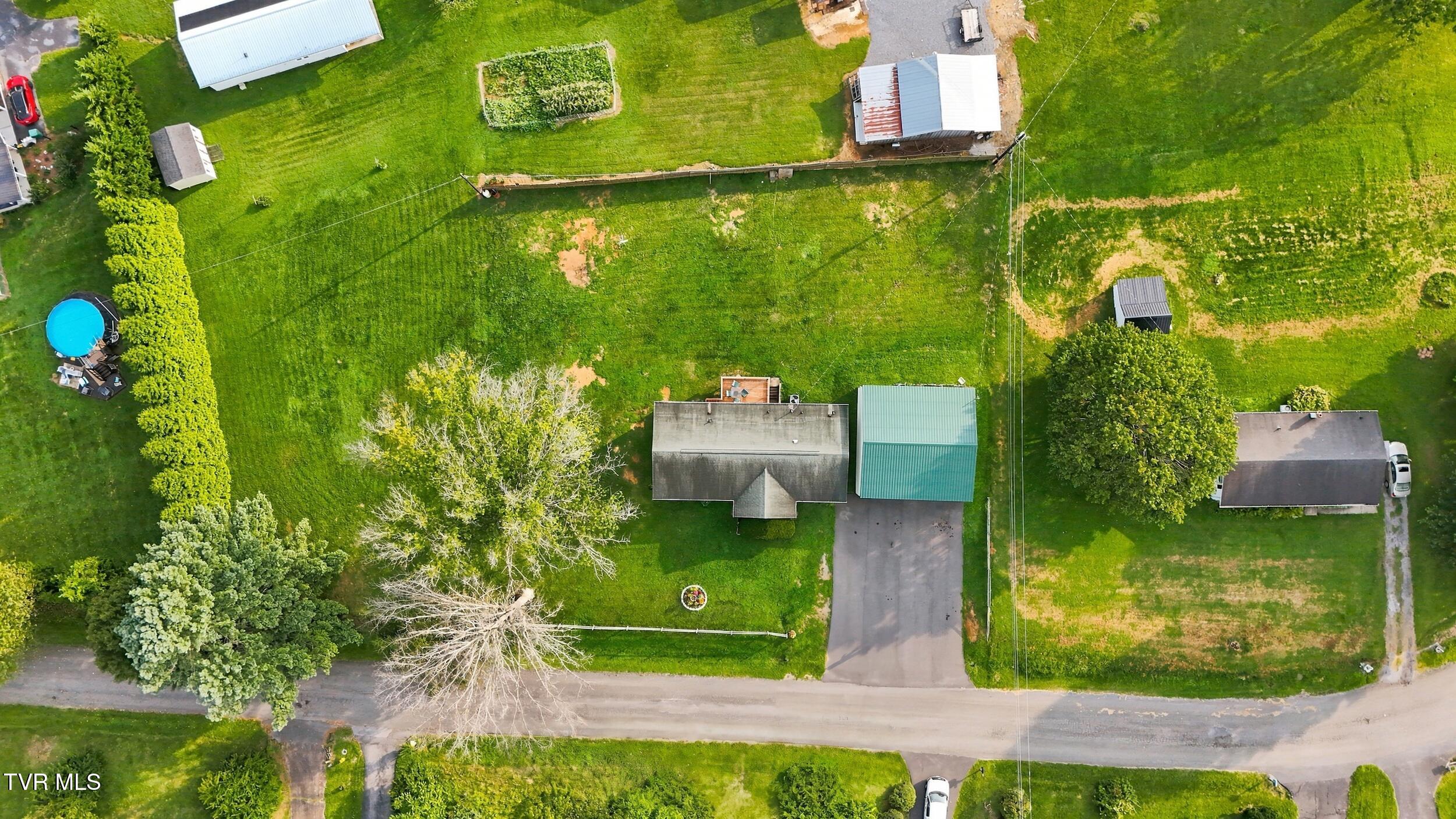 22197 Green Village Drive Property Photo 40