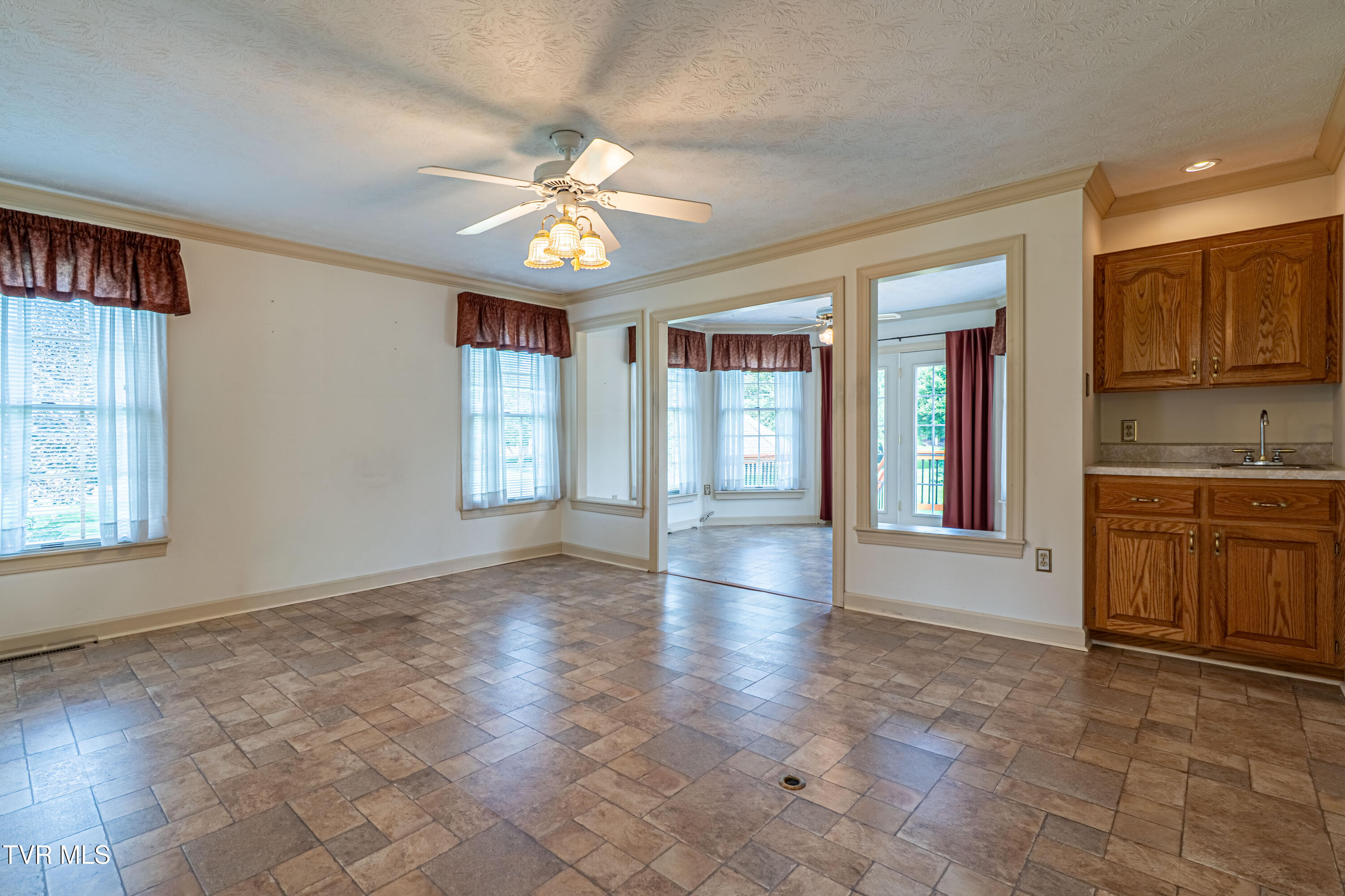 920 Sawgrass Circle Property Photo 12