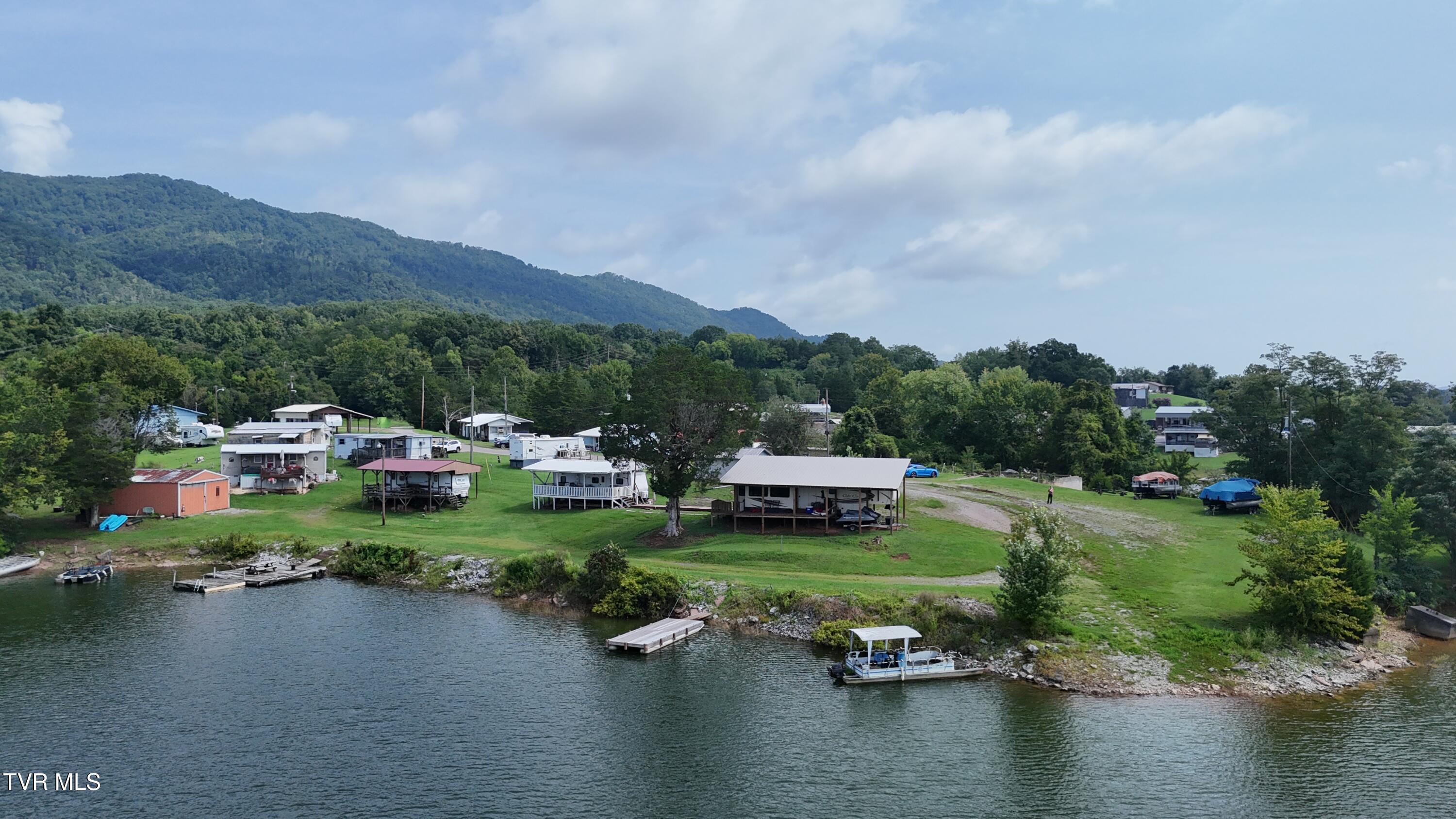 246 Cherokee Boat Dock Road Property Photo 1