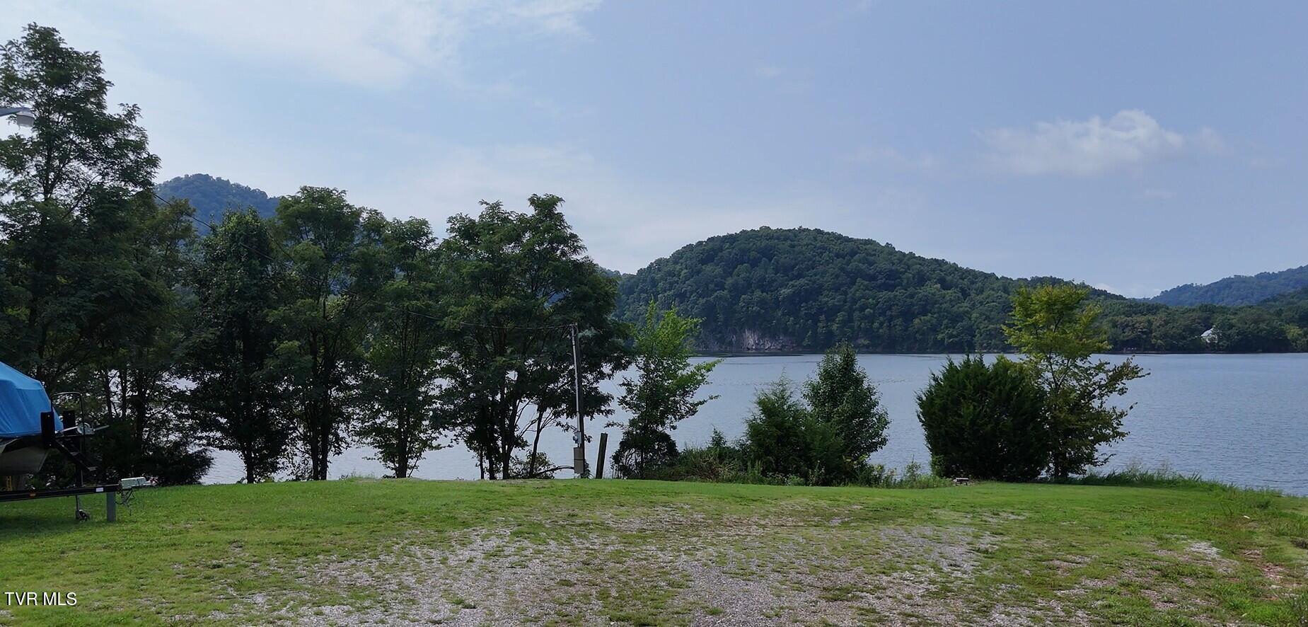 246 Cherokee Boat Dock Road Property Photo 7