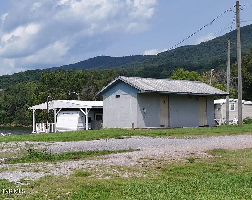 246 Cherokee Boat Dock Road Property Photo 9