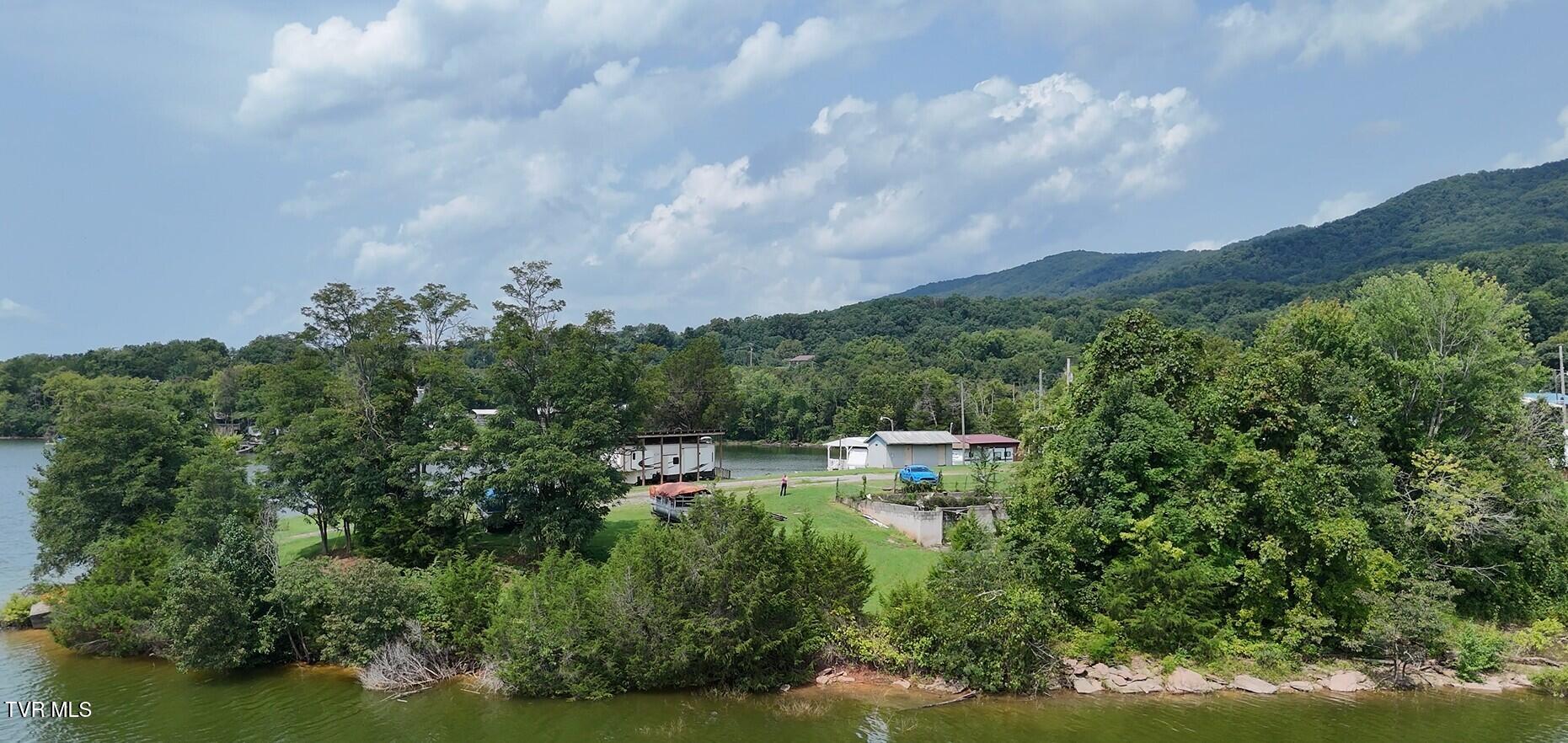 246 Cherokee Boat Dock Road Property Photo 12