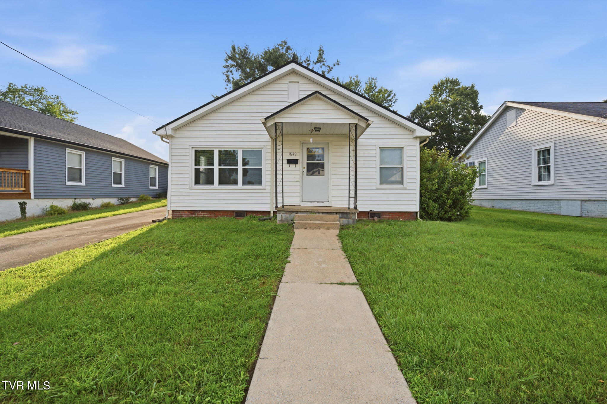 1649 E Street Property Photo 1