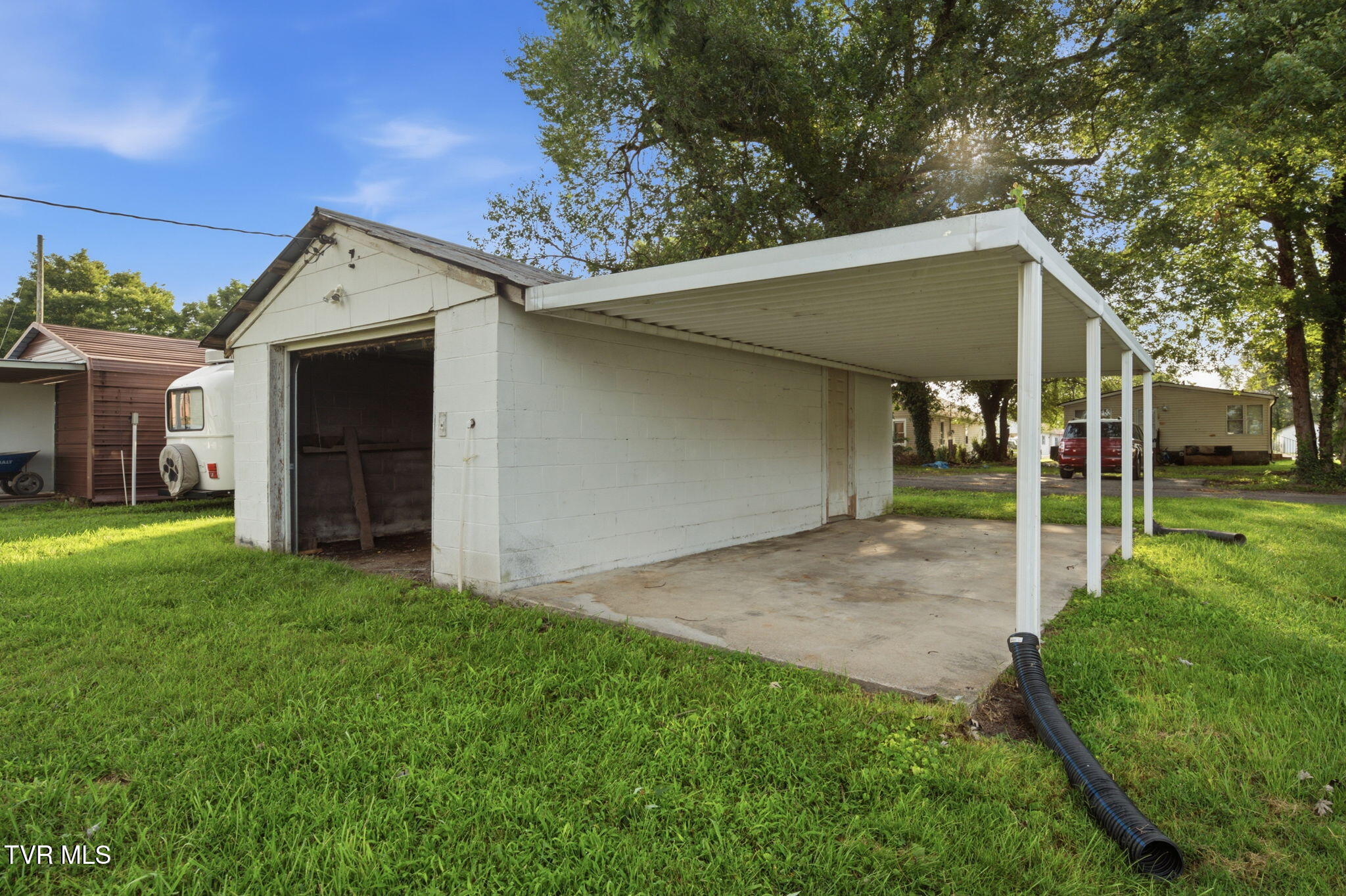 1649 E Street Property Photo 4