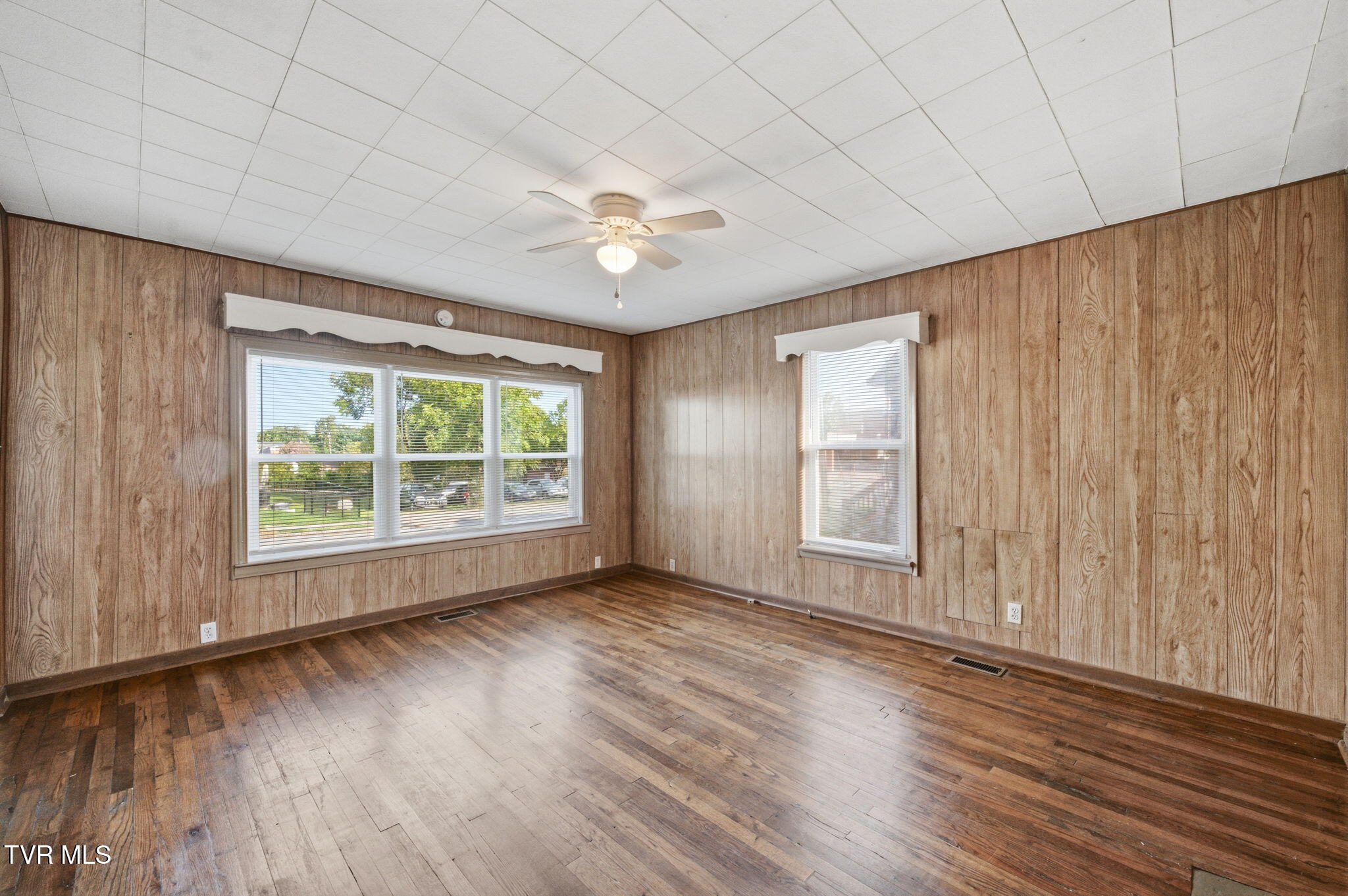 1649 E Street Property Photo 11