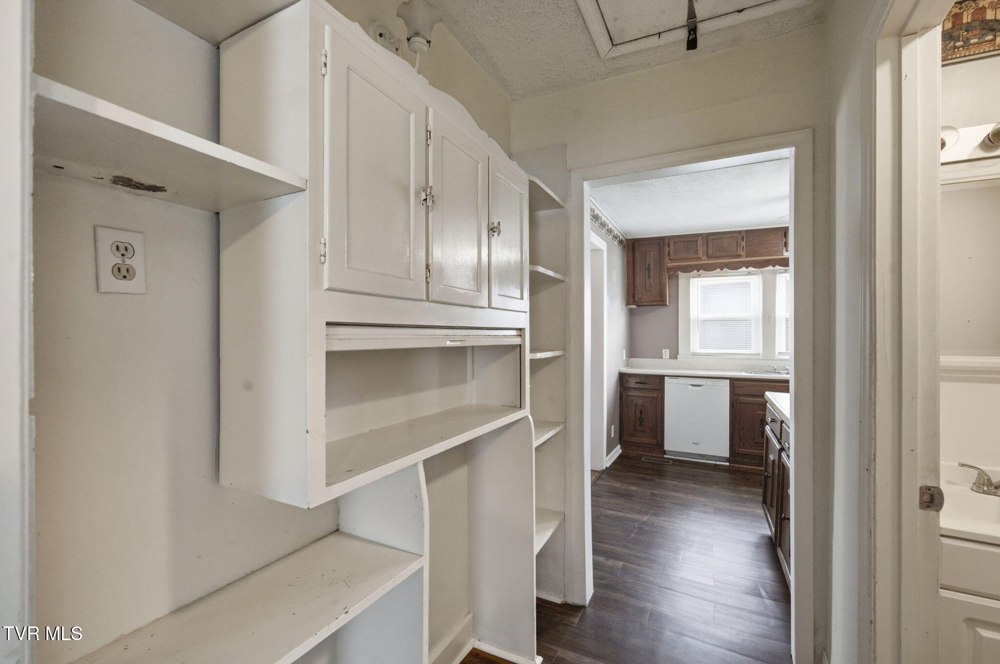 1649 E Street Property Photo 23