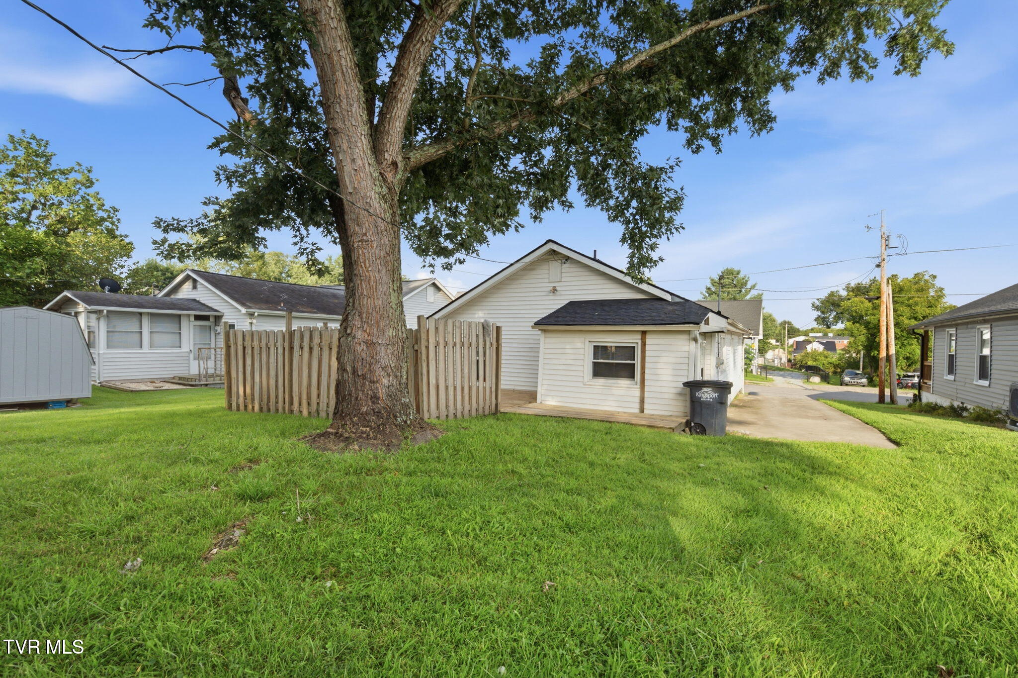 1649 E Street Property Photo 28