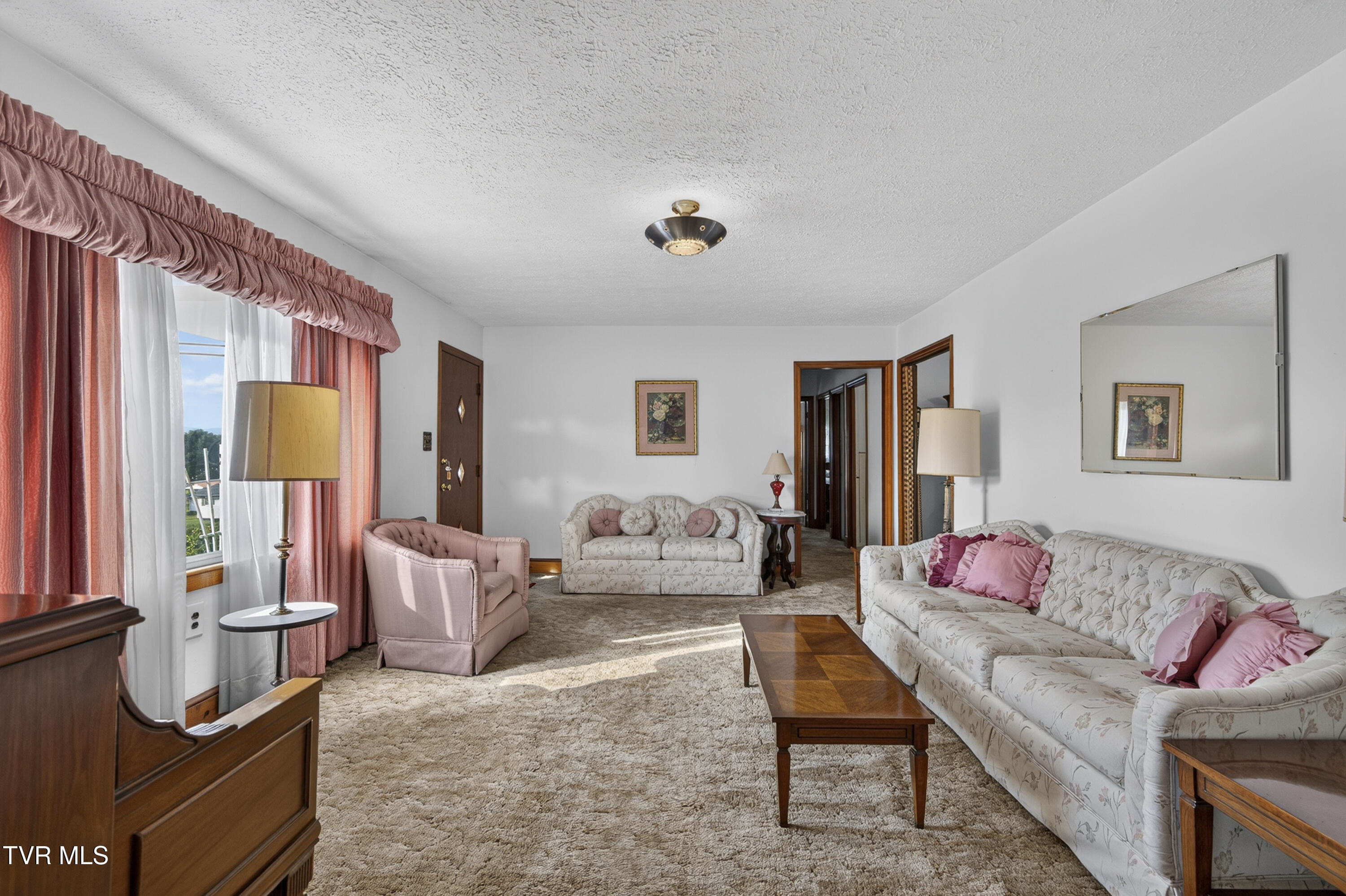 192 2nd Avenue Property Photo 8