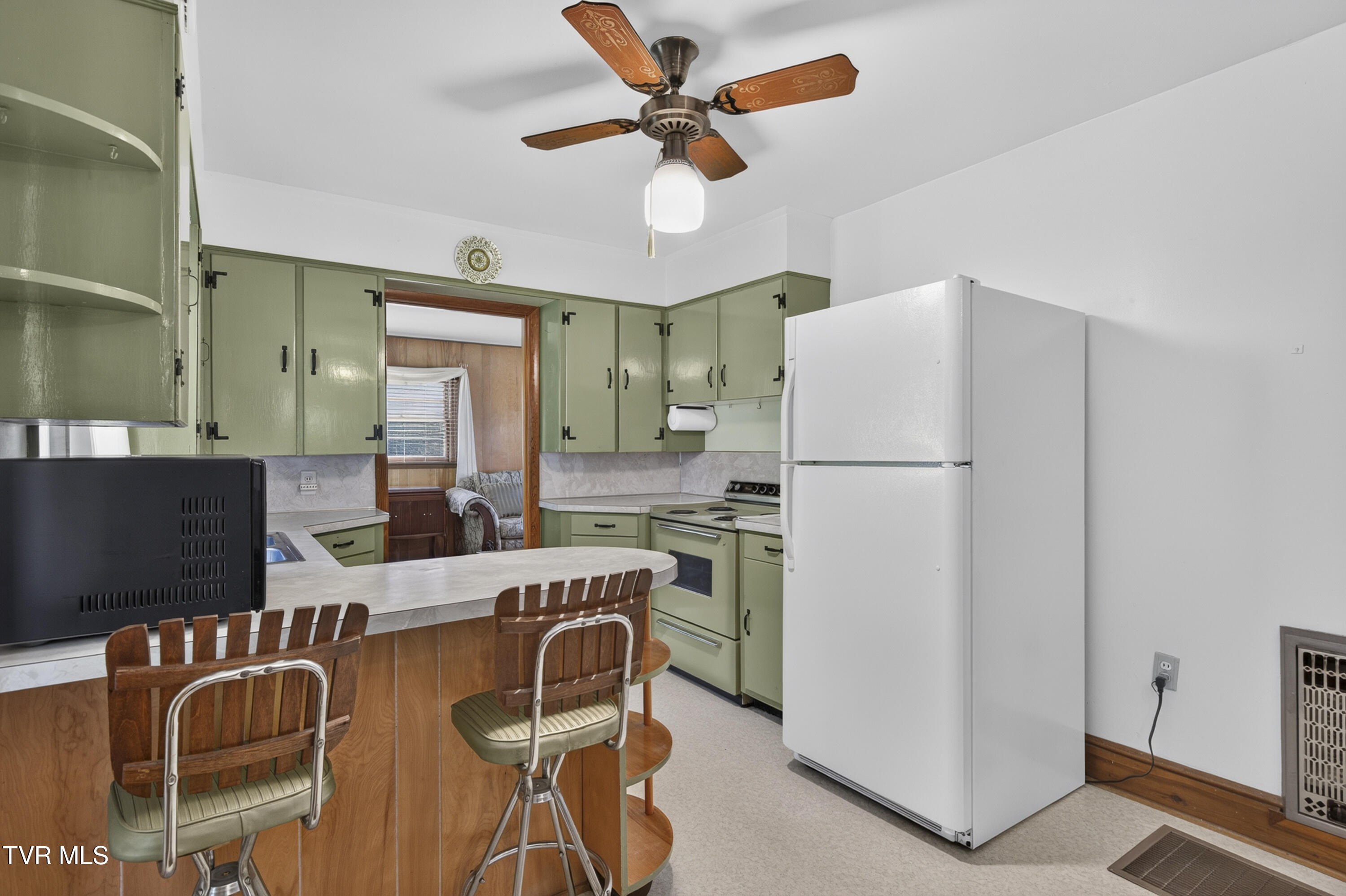 192 2nd Avenue Property Photo 12
