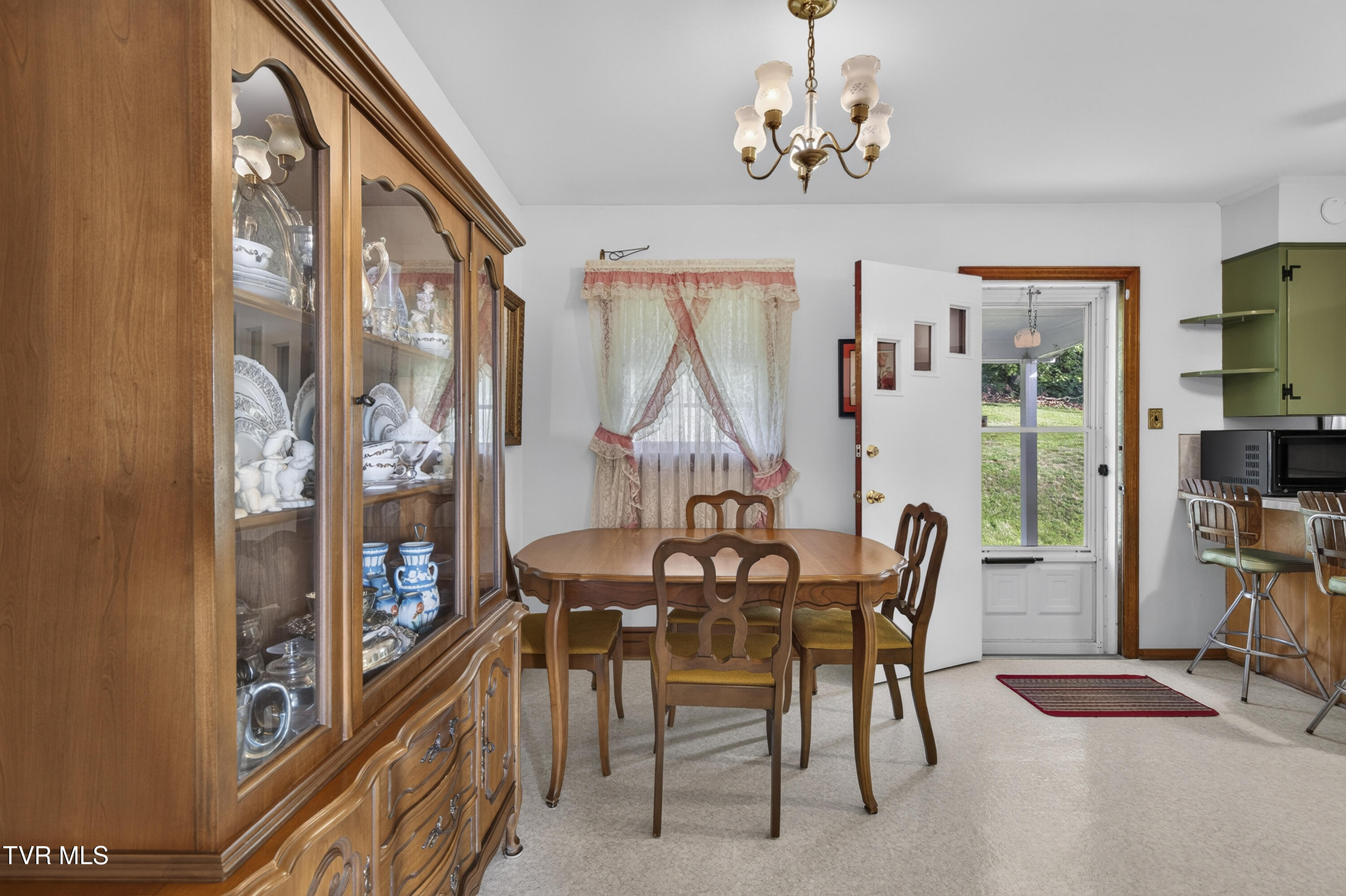 192 2nd Avenue Property Photo 14