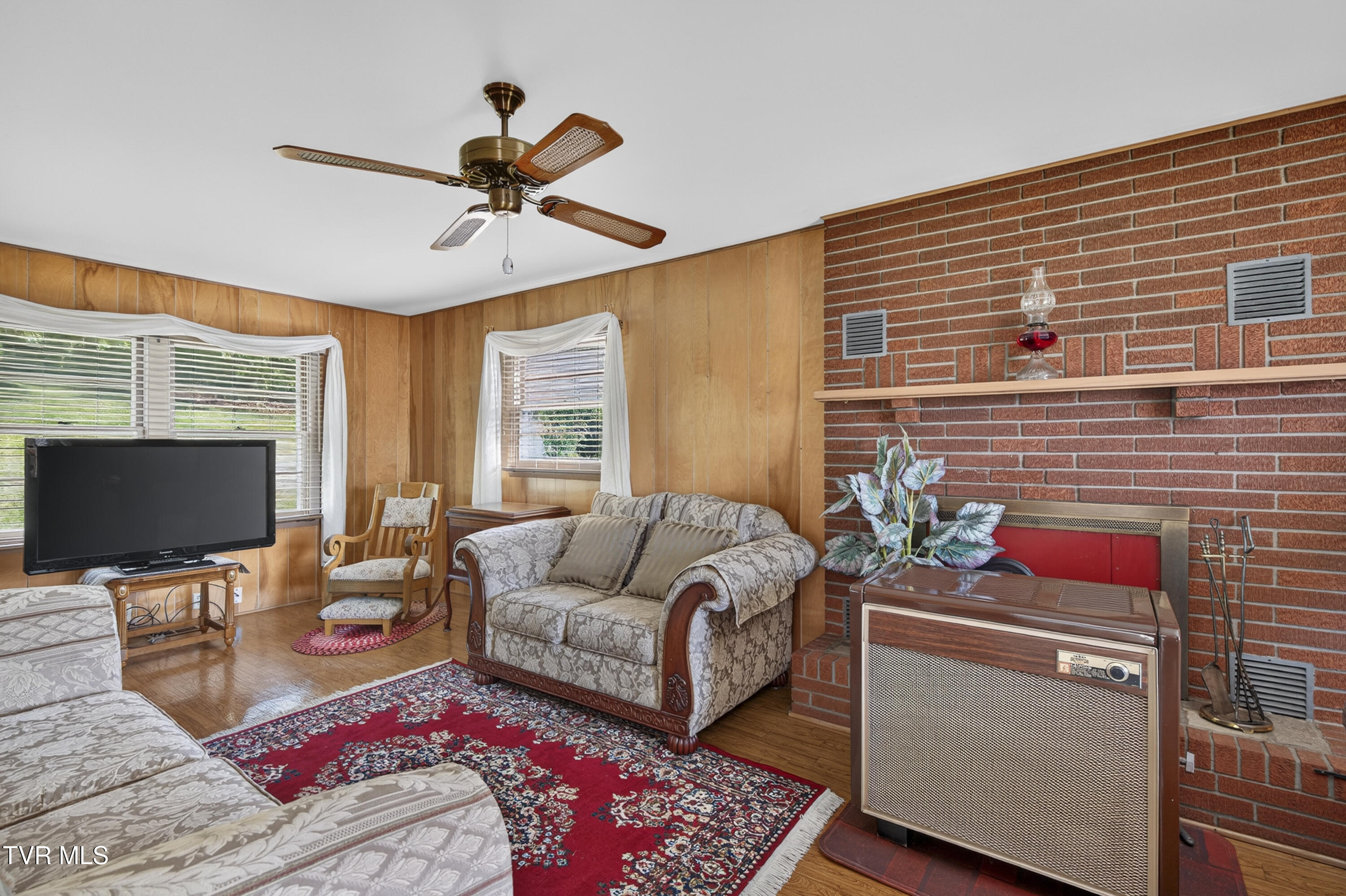 192 2nd Avenue Property Photo 17